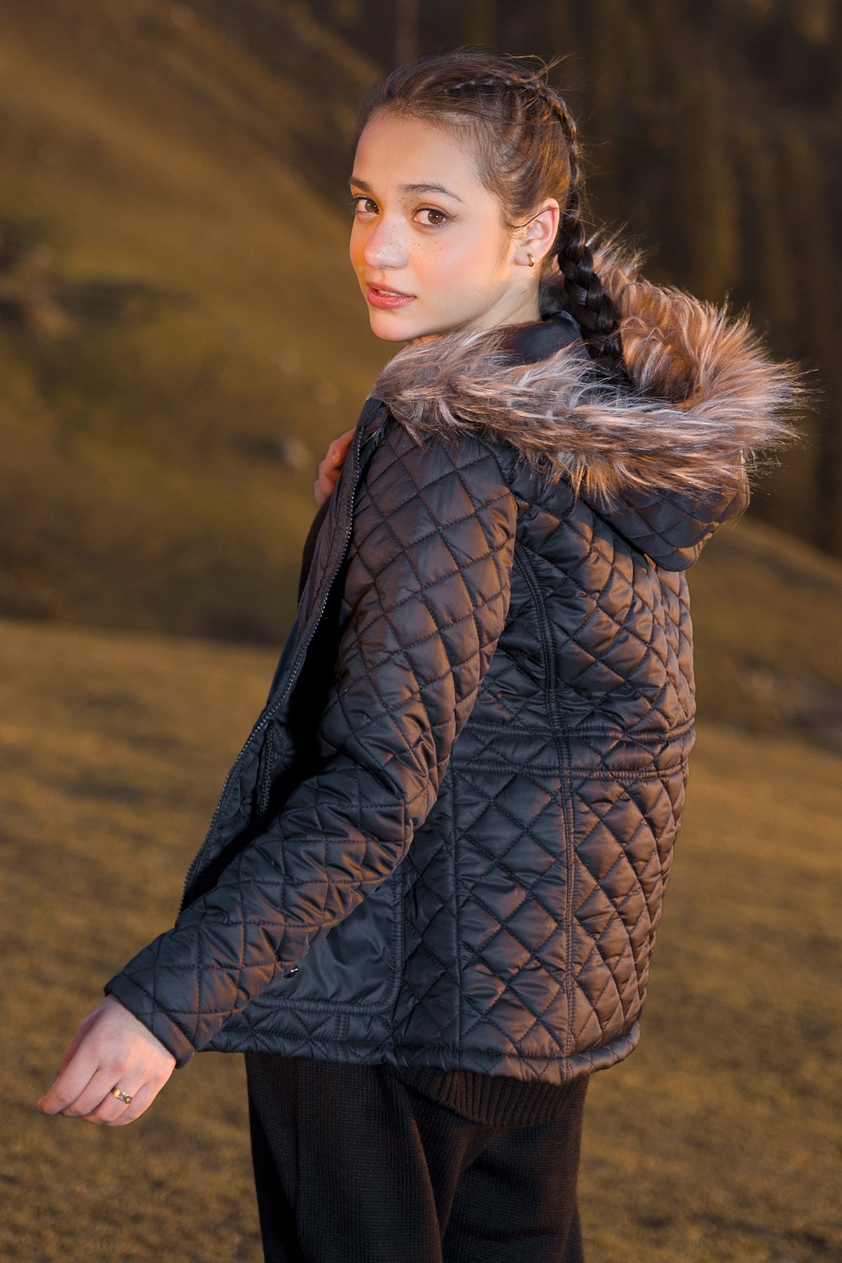 Diamond Qulited Puffer Jacket - GJ604424 - Shop Now at Leisure Club