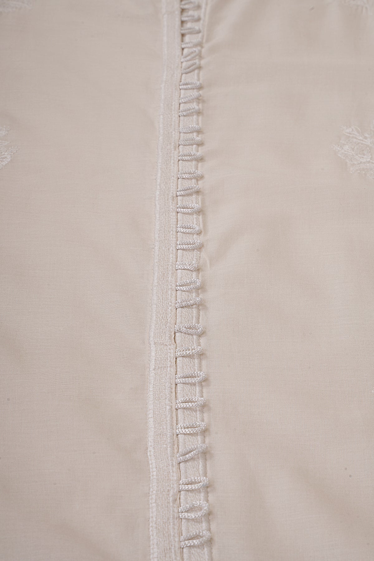 3 Piece - Embroidered Lawn Suit - KPS25-P3514 - Shop Now at Kayseria