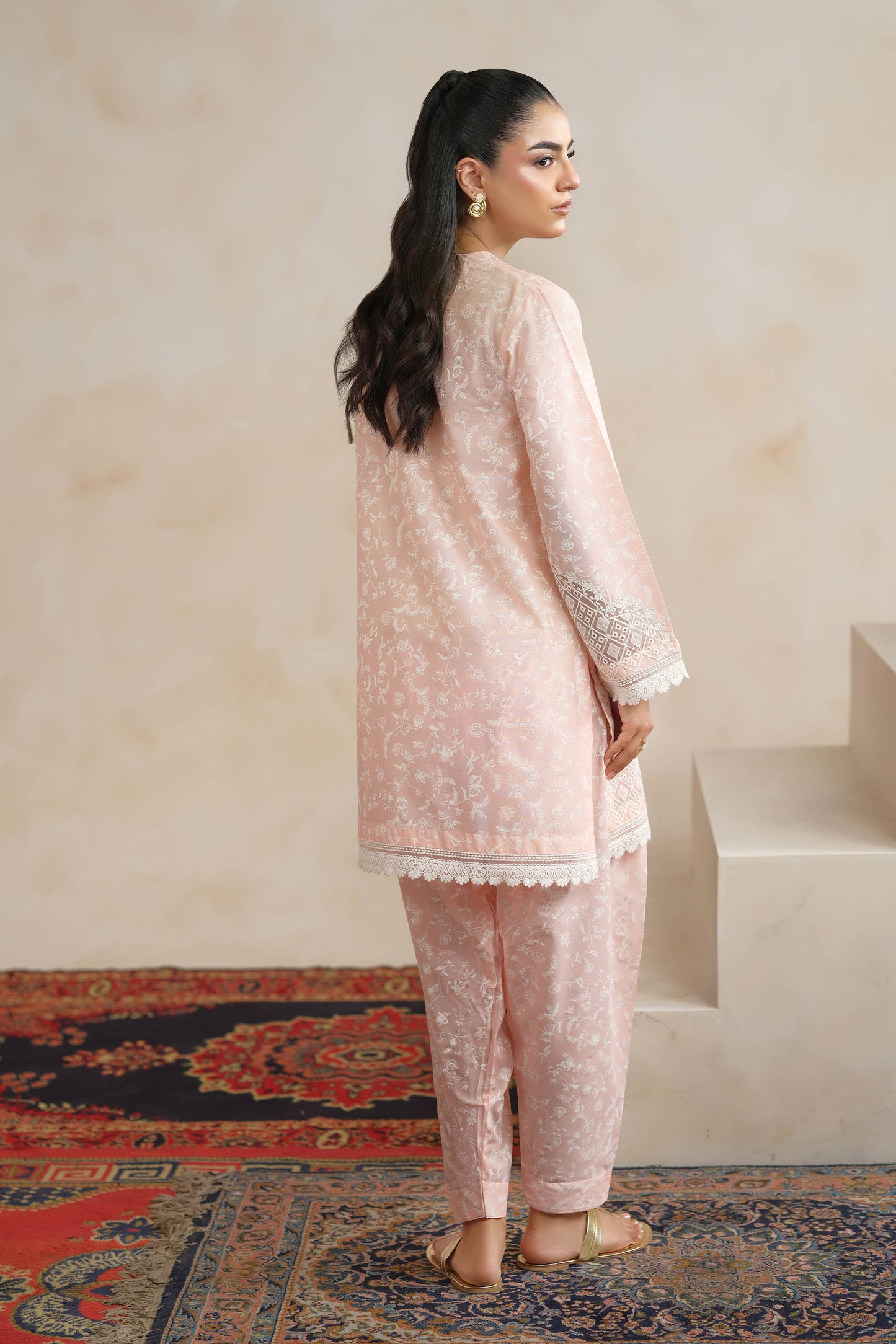 LAWN | EMBROIDERED