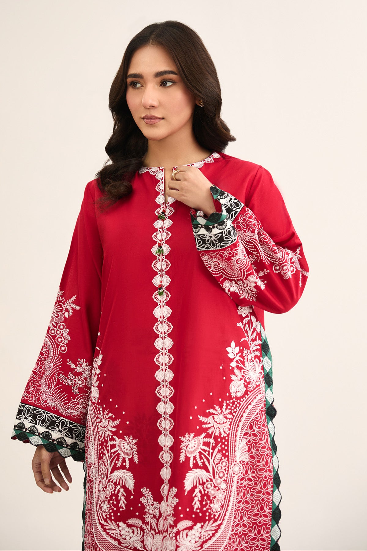 LAWN  |  EMBROIDERED - Shop Now at Kayseria