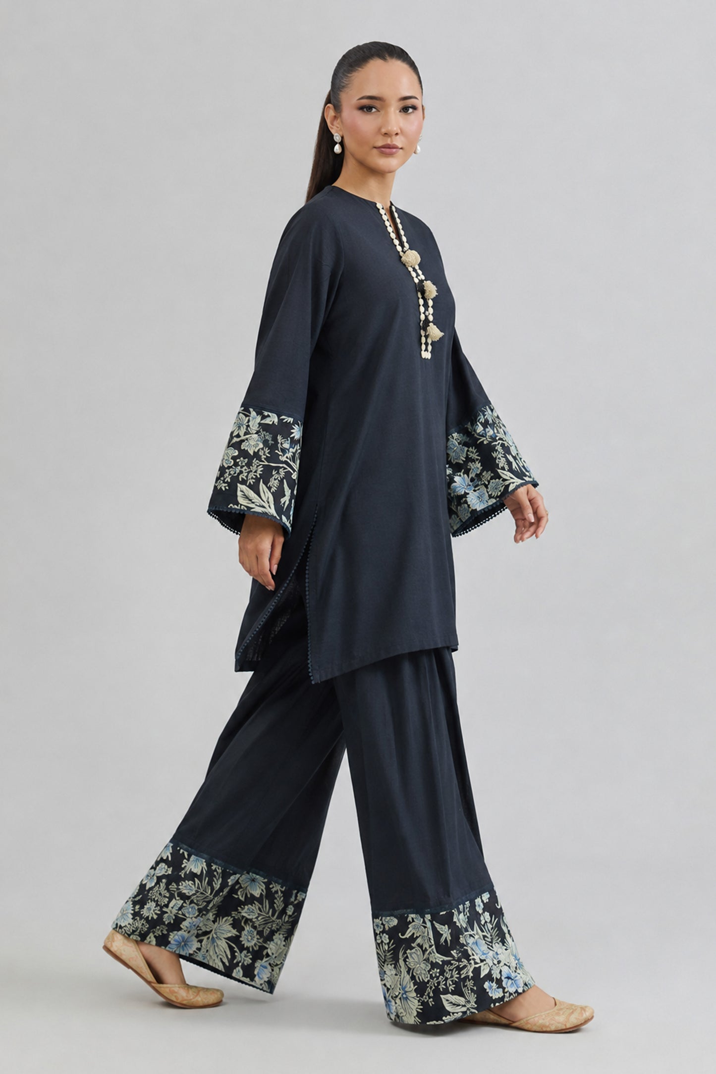 LAWN | EMBROIDERED