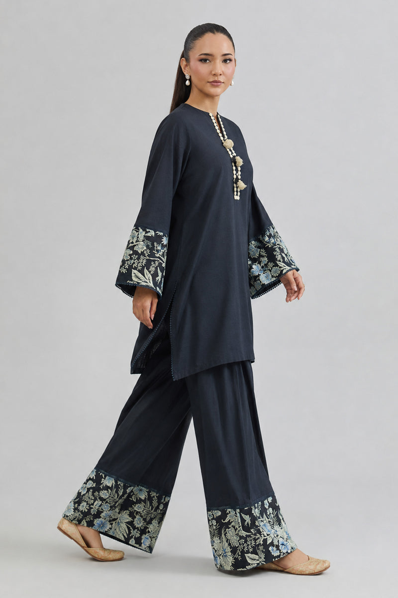LAWN | EMBROIDERED