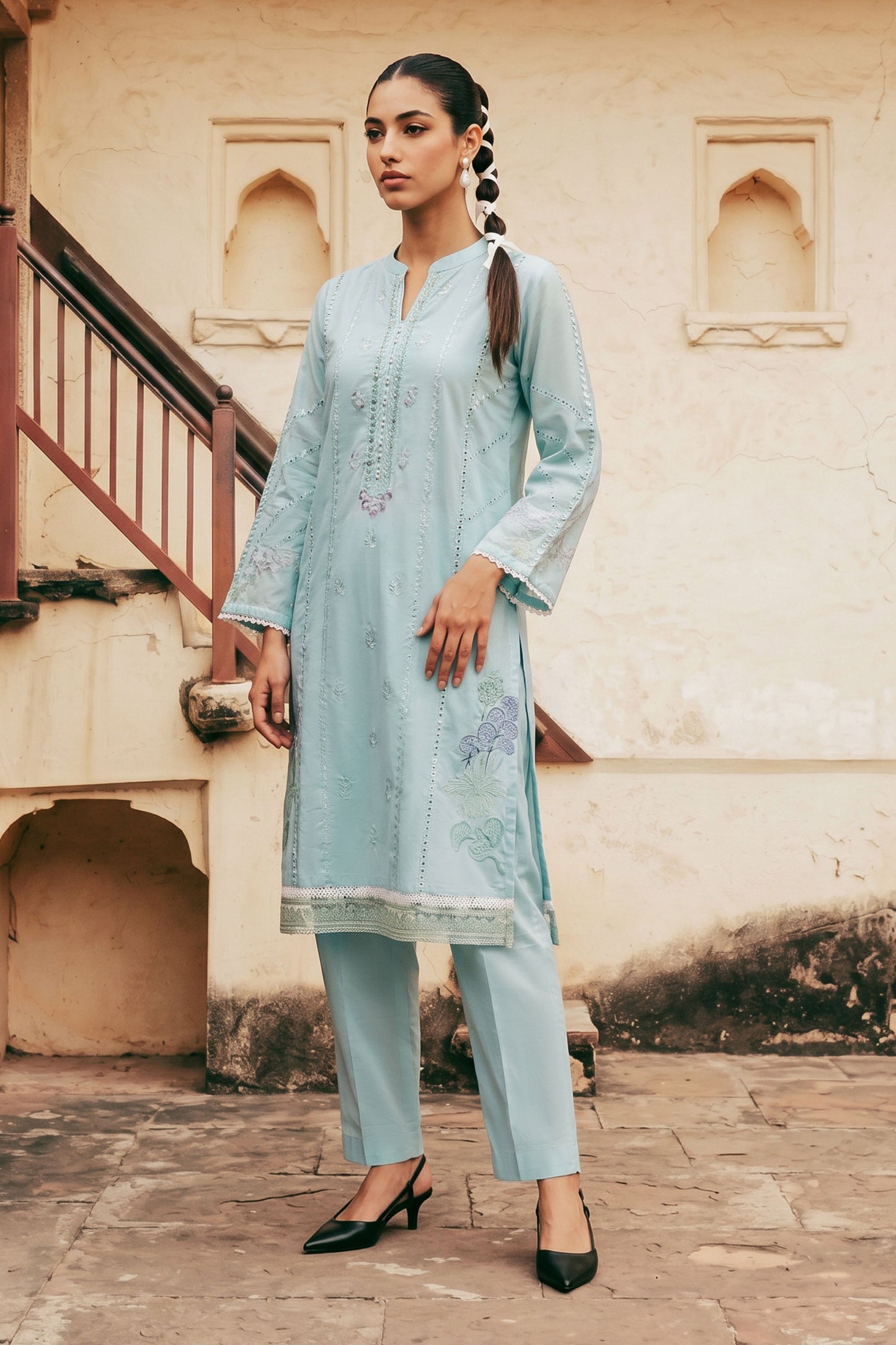 LAWN | EMBROIDERED