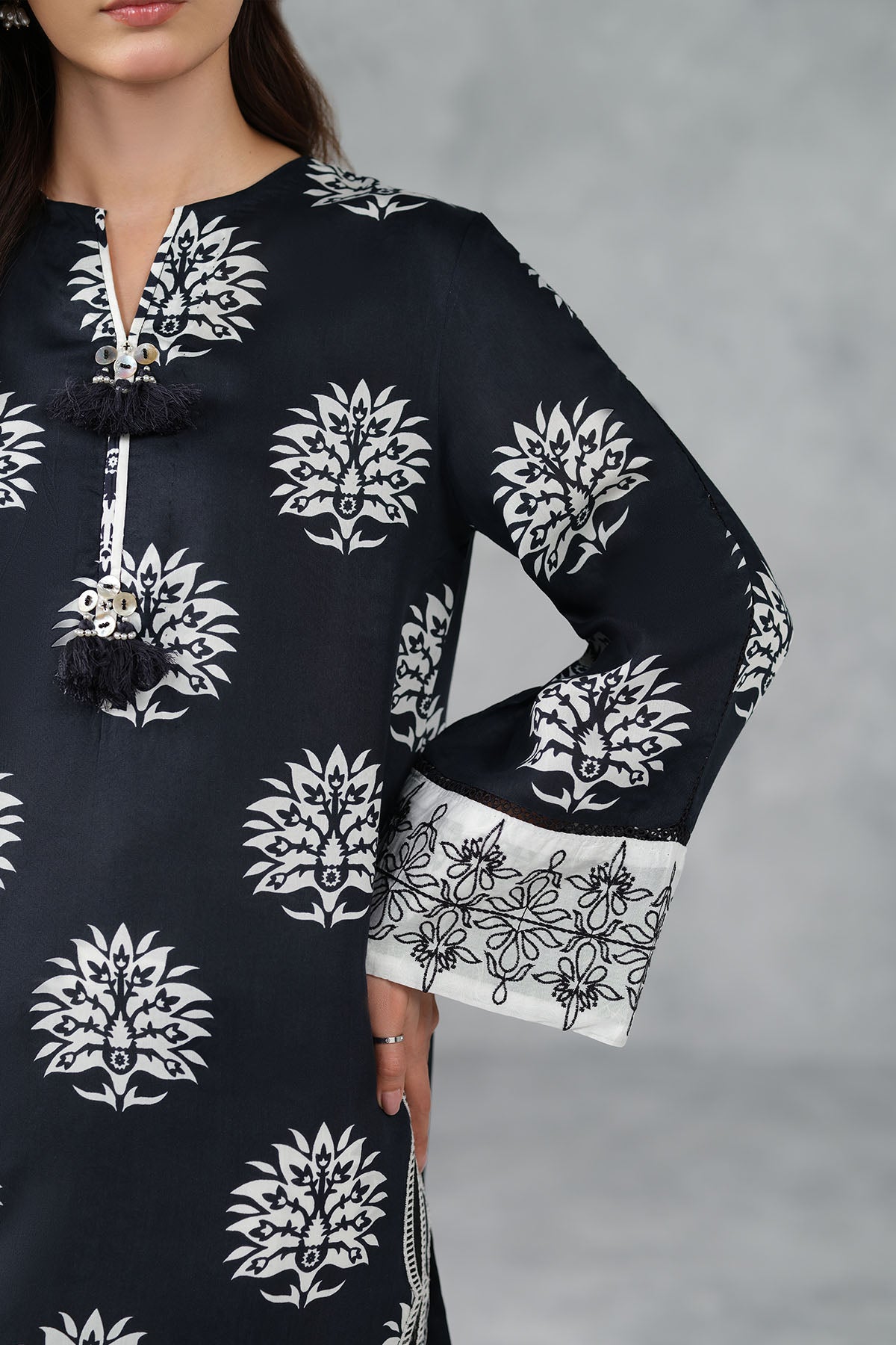 COTTON LINEN | EMBROIDERED