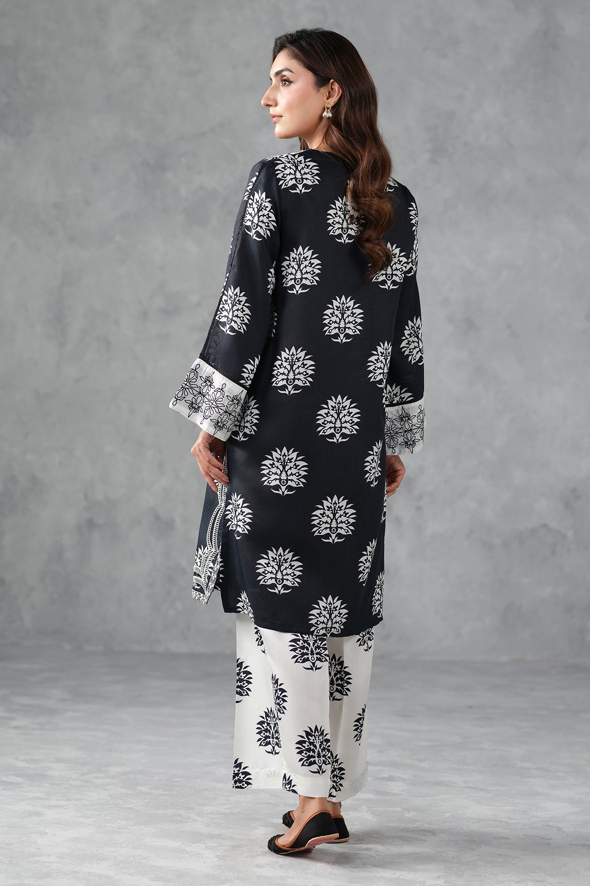 COTTON LINEN | EMBROIDERED