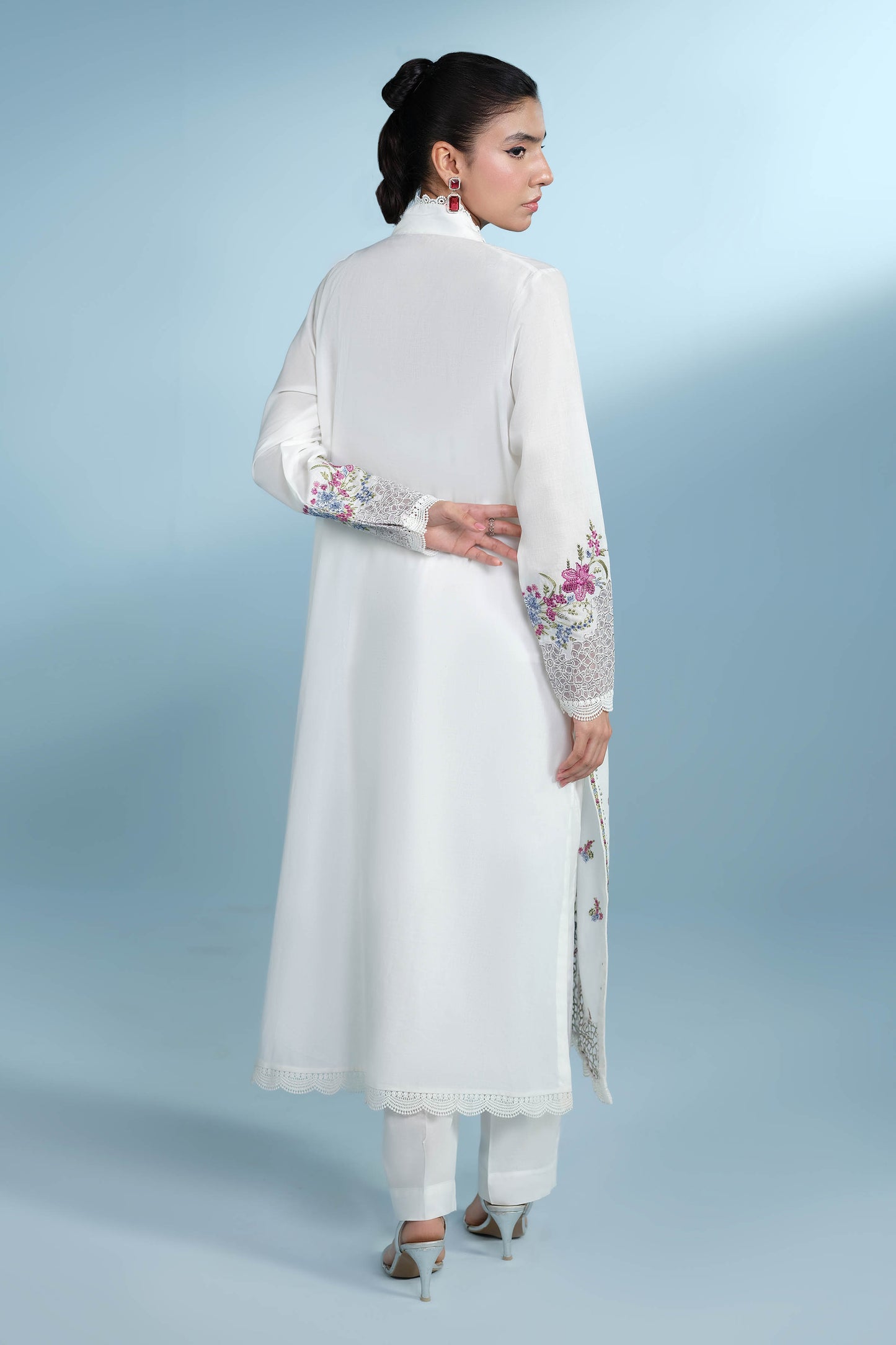 LAWN | EMBROIDERED