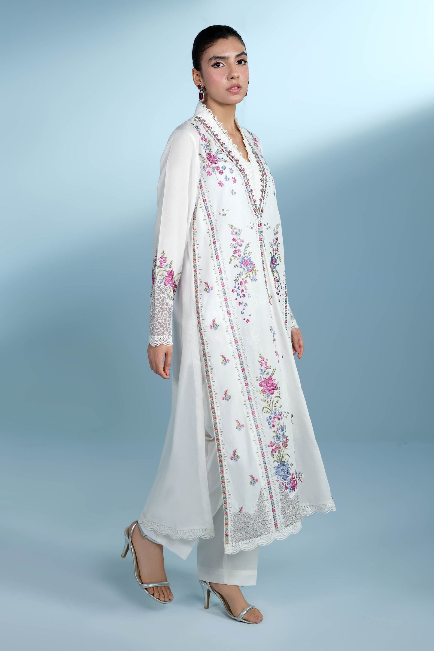 LAWN | EMBROIDERED