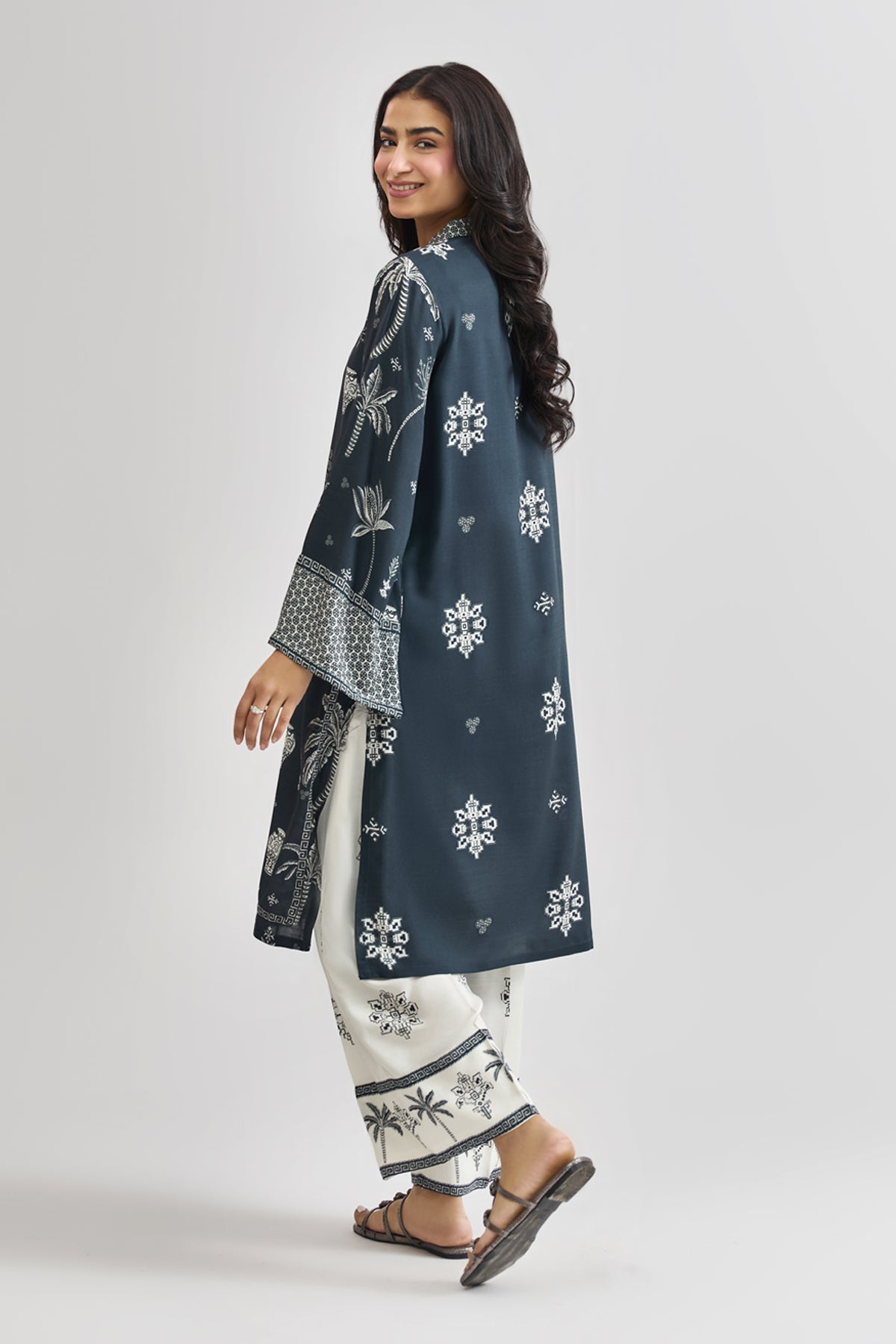 RAW SILK | PRINTED - Shop Now at Kayseria