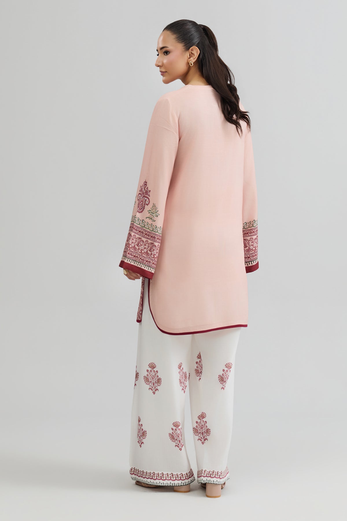 RAW SILK | PRINTED - Shop Now at Kayseria