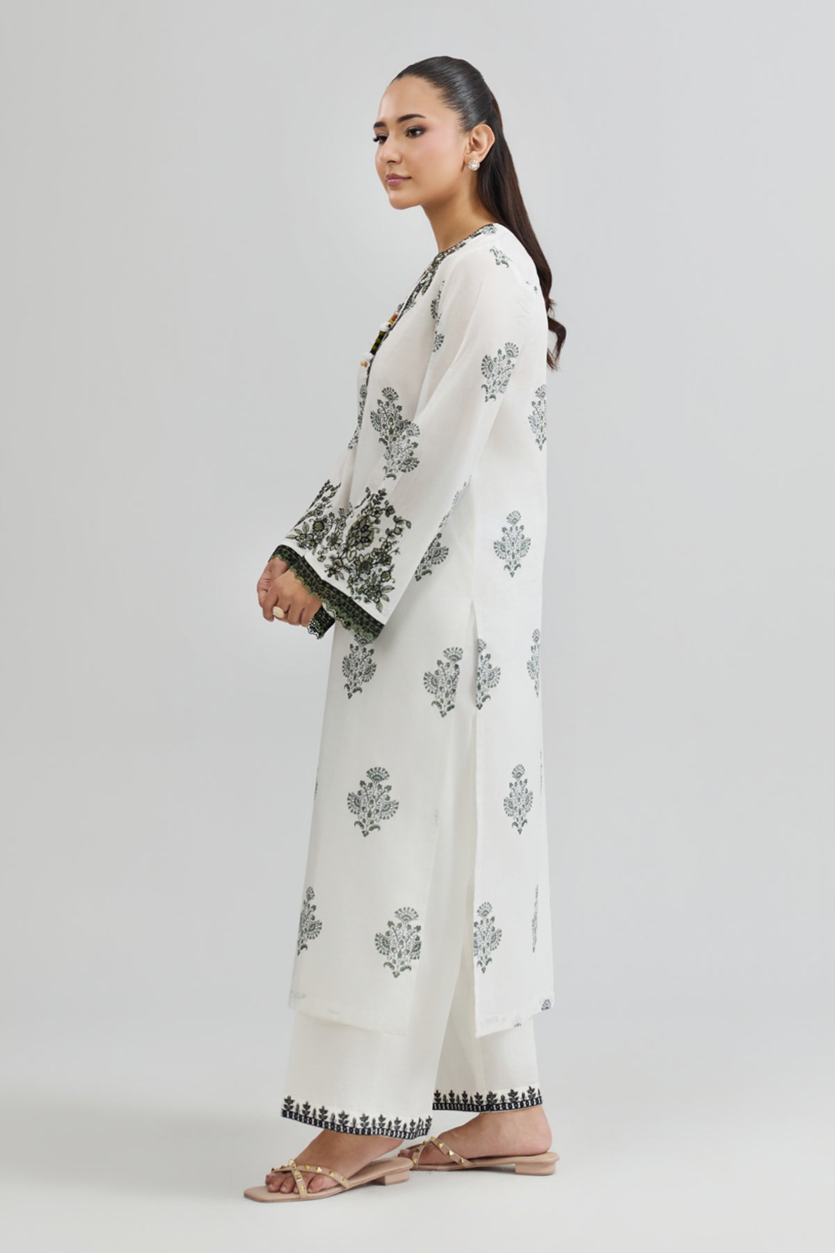 LAWN | EMBROIDERED - Shop Now at Kayseria