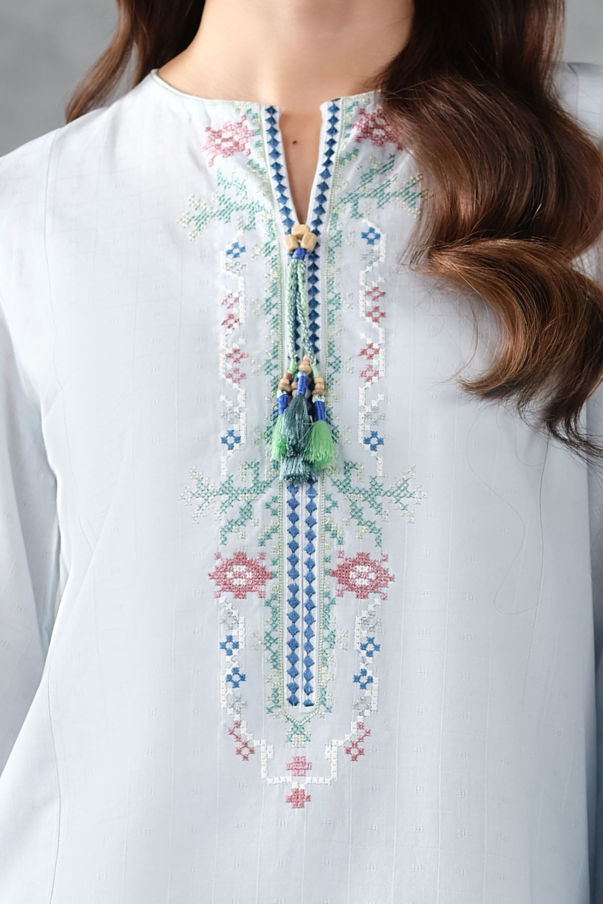 LAWN | EMBROIDERED