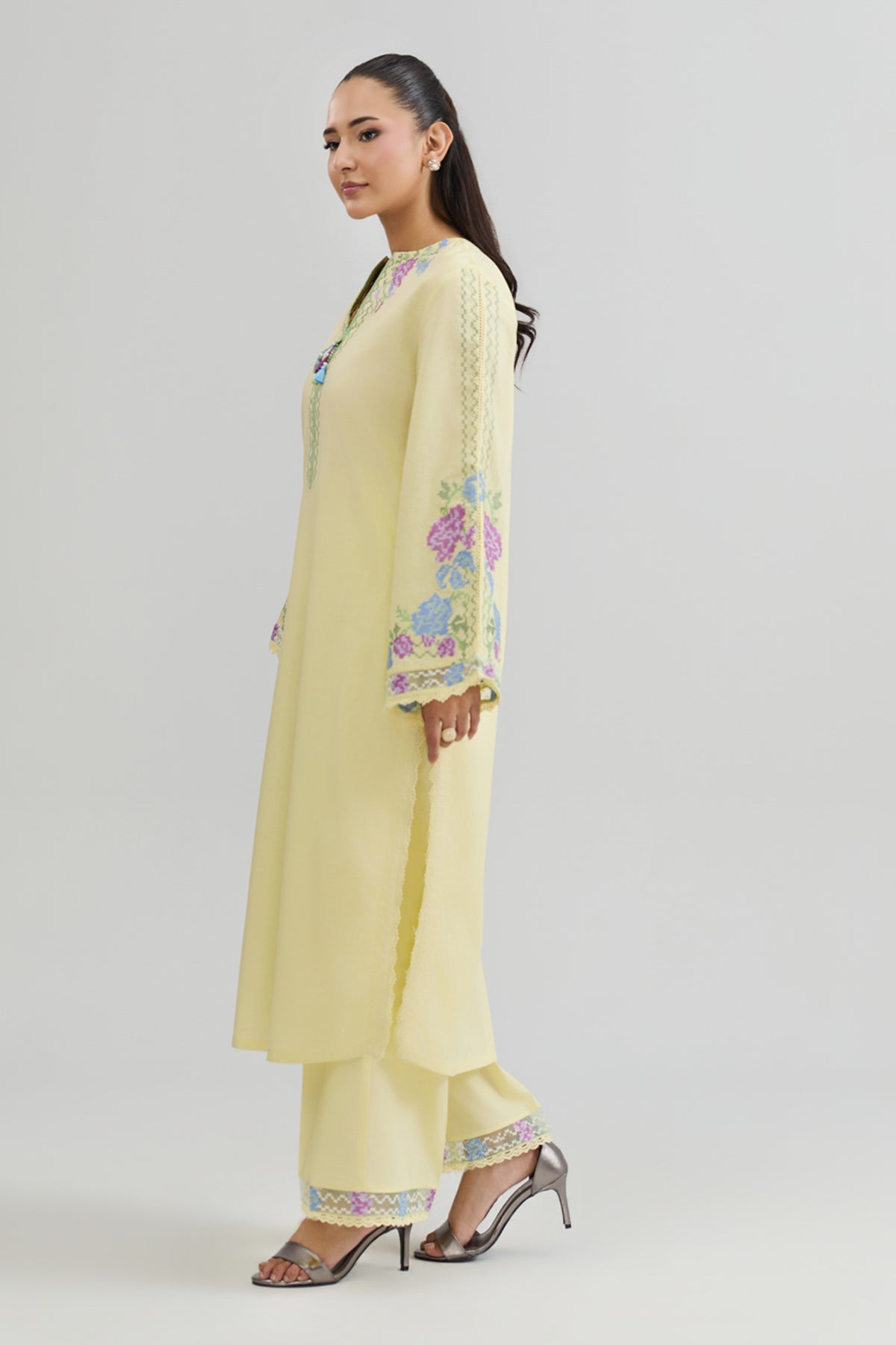 CAMBRIC | EMBROIDERED - Shop Now at Kayseria