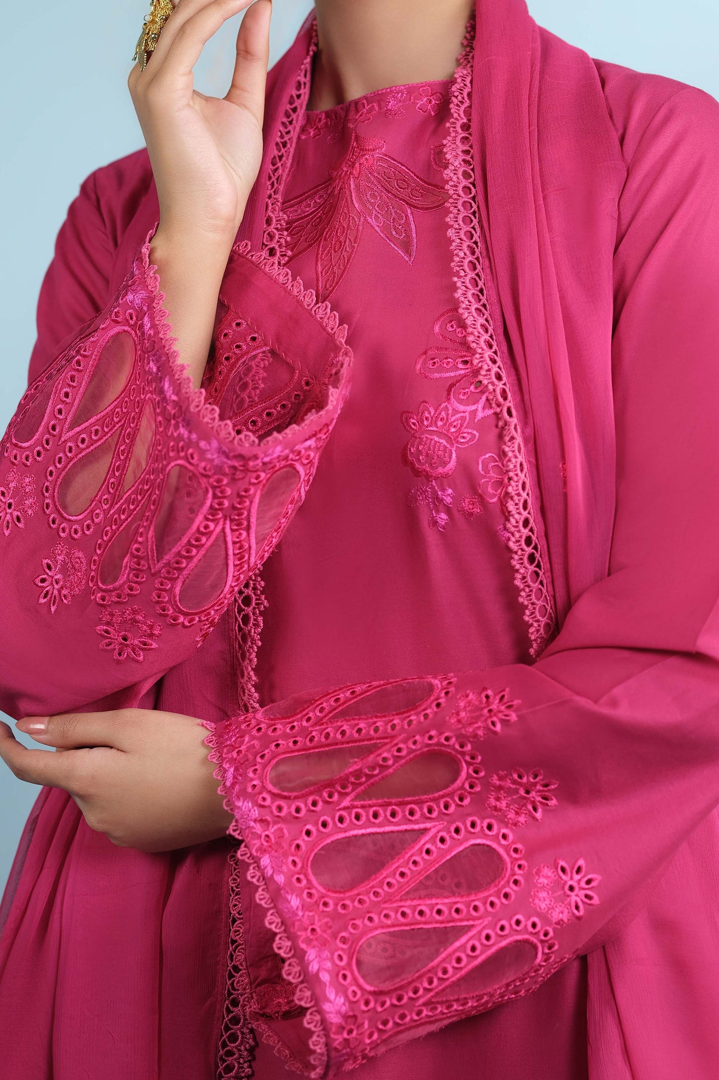 LAWN | EMBROIDERED