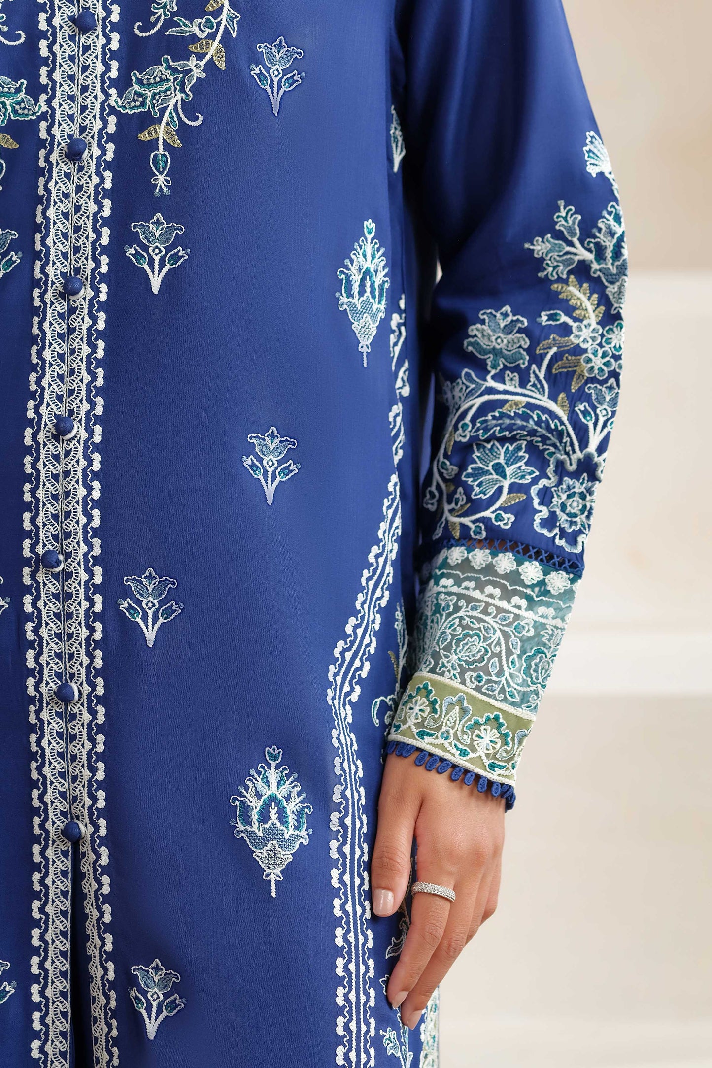 RAW SILK | EMBROIDERED