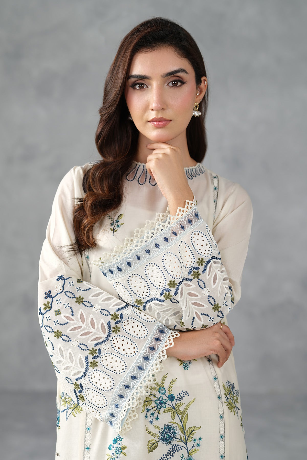 LAWN | EMBROIDERED