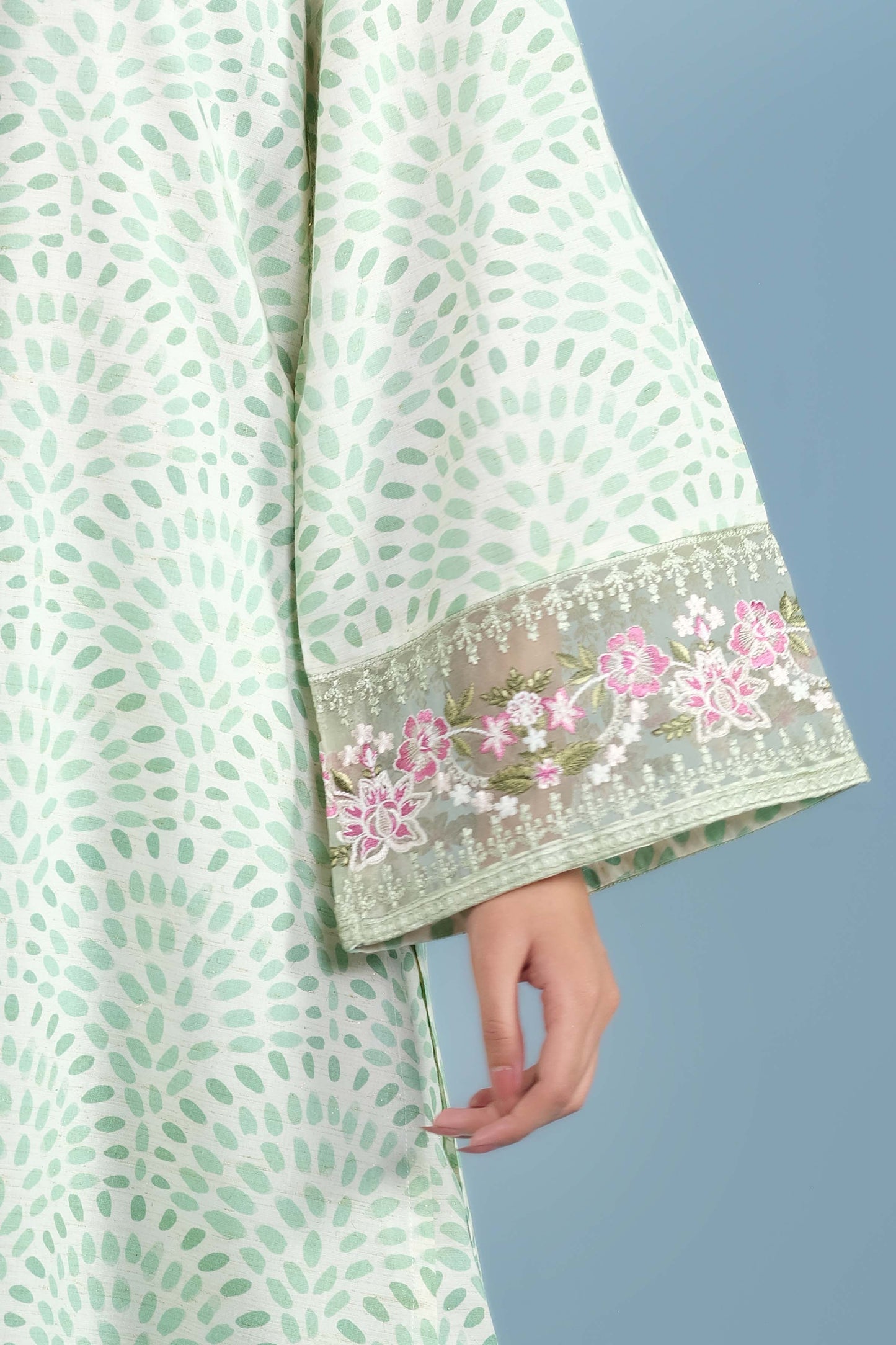 LINEN | EMBROIDERED
