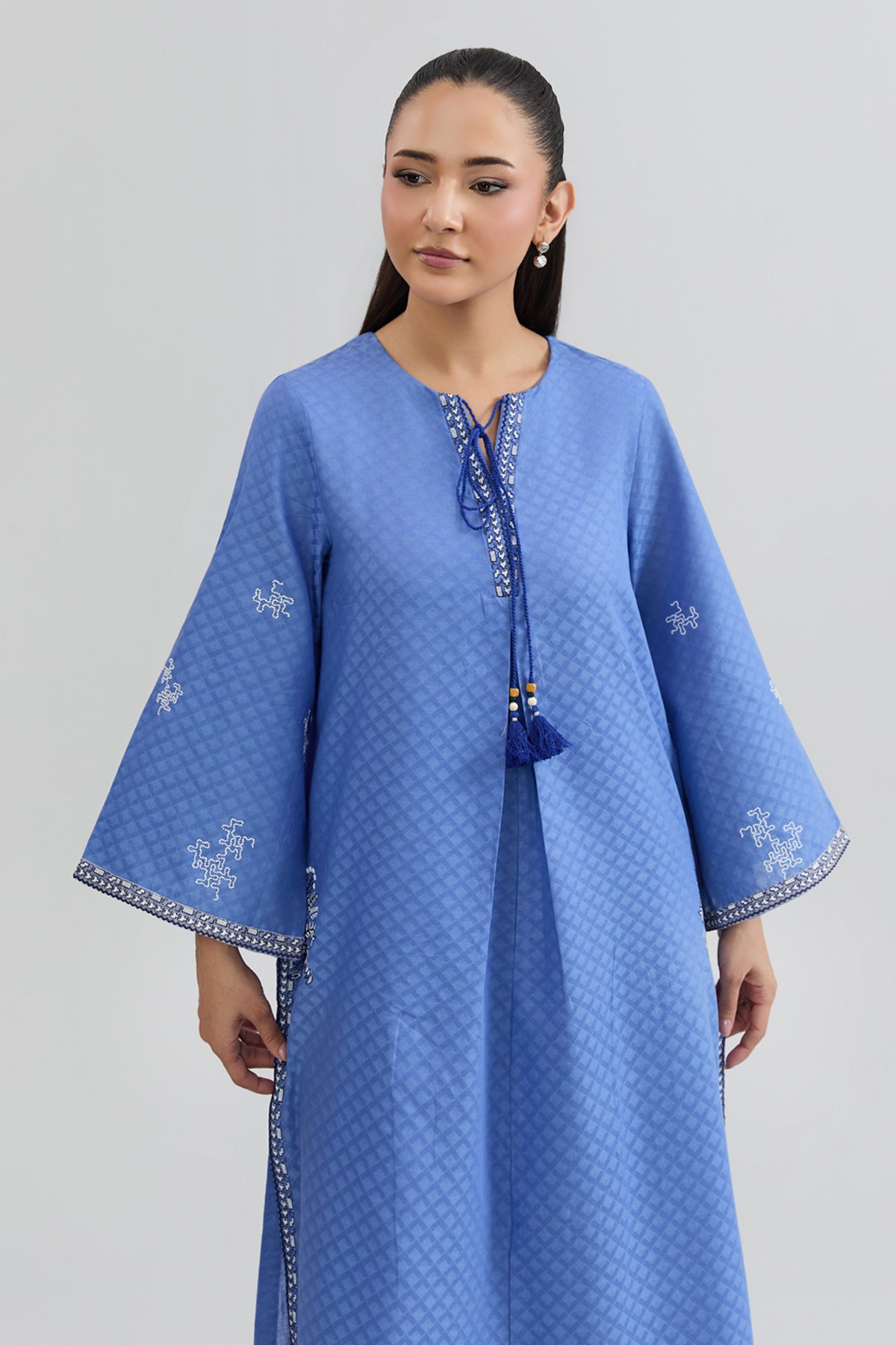 JACQUARD | EMBROIDERED