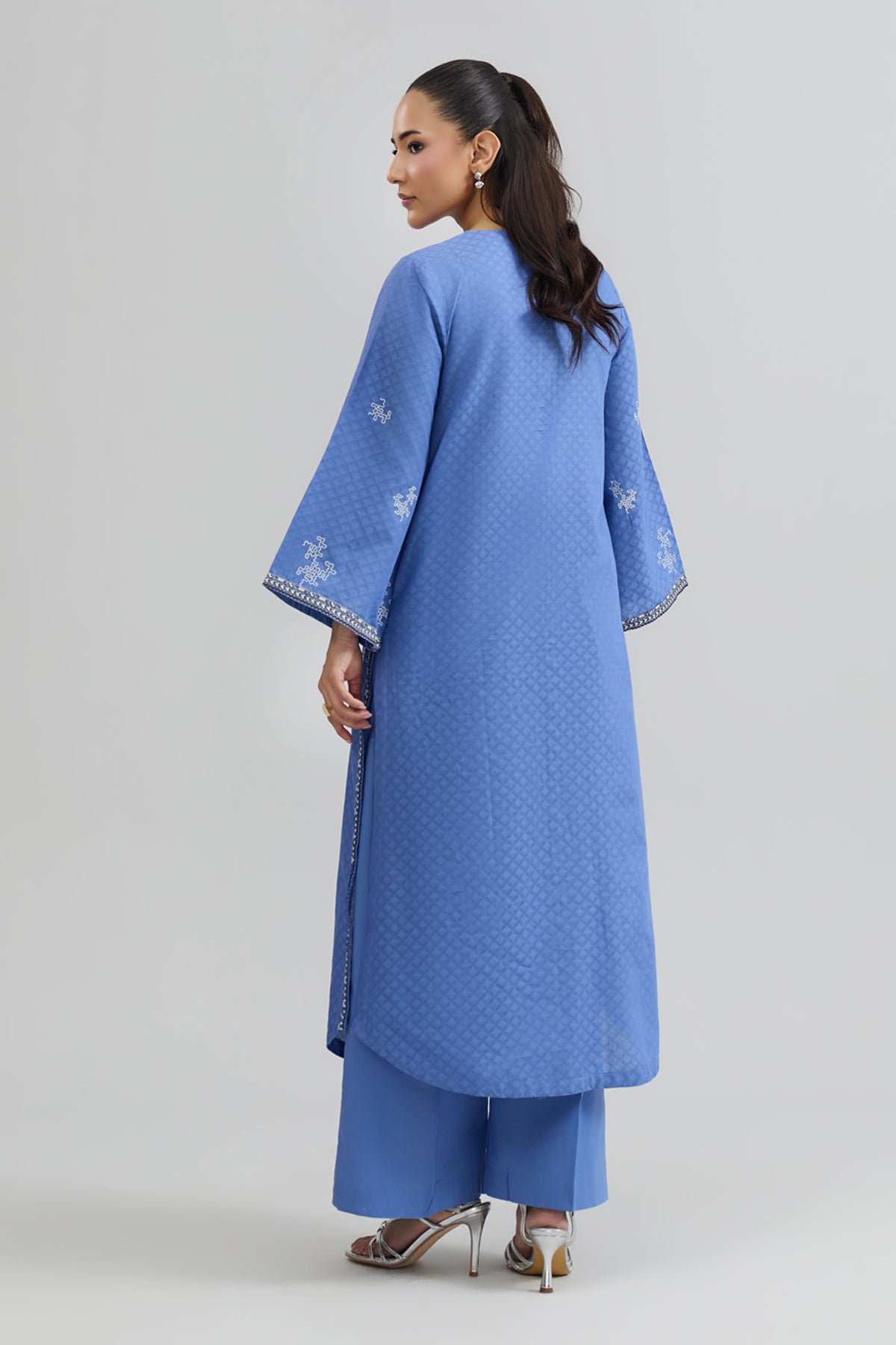 JACQUARD | EMBROIDERED