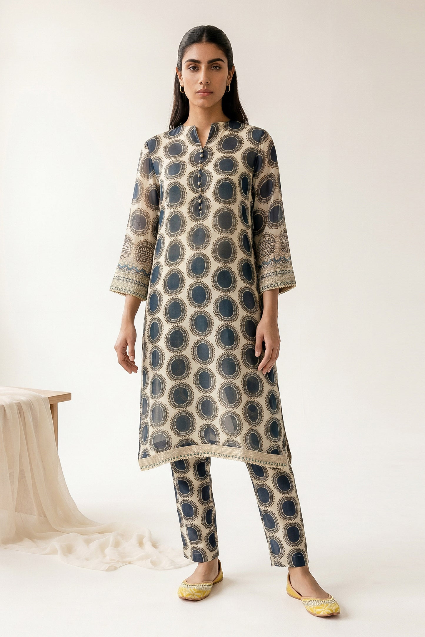 CHIFFON | EMBROIDERED