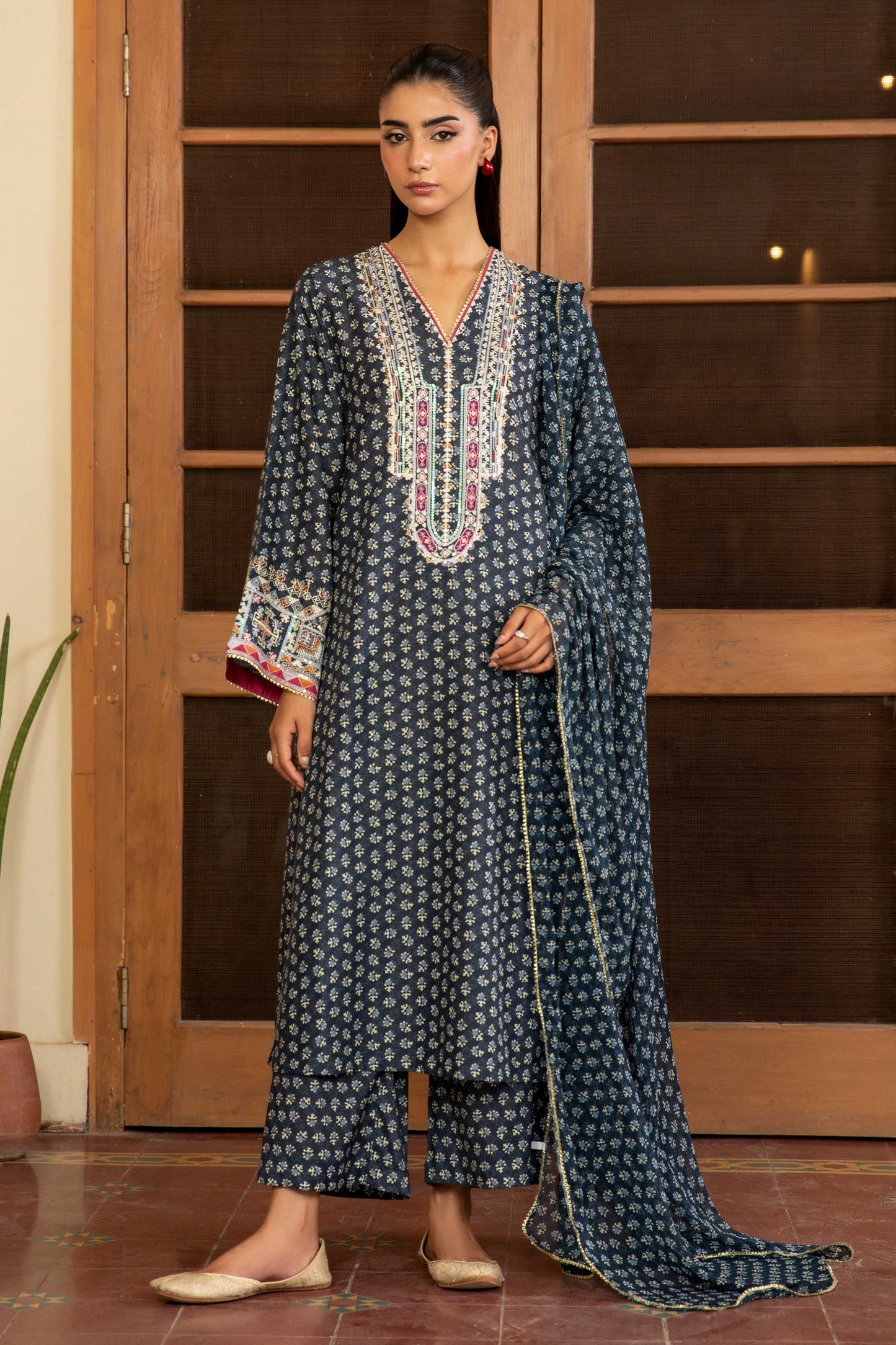 RAW SILK | EMBROIDERED