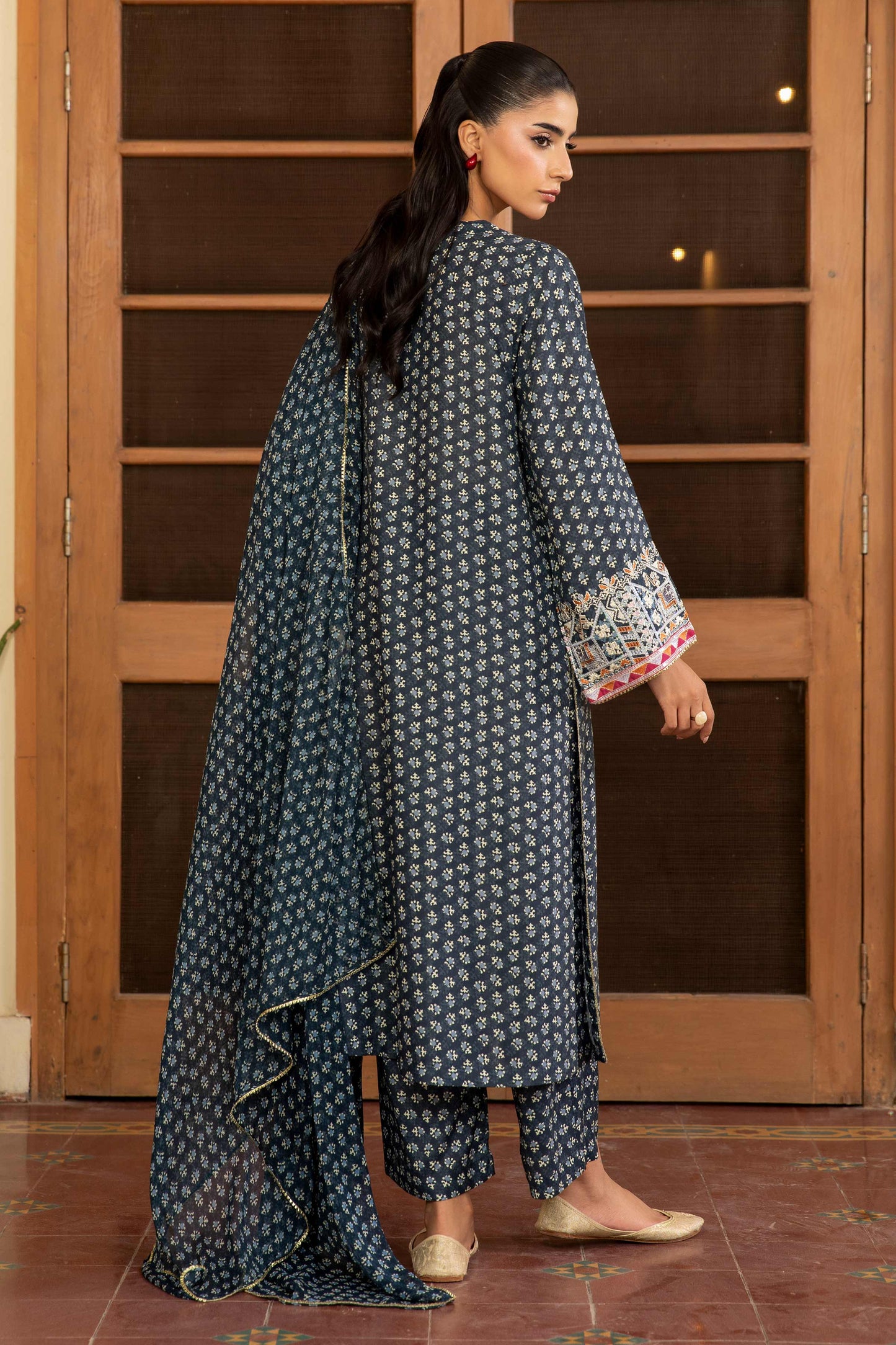 RAW SILK | EMBROIDERED