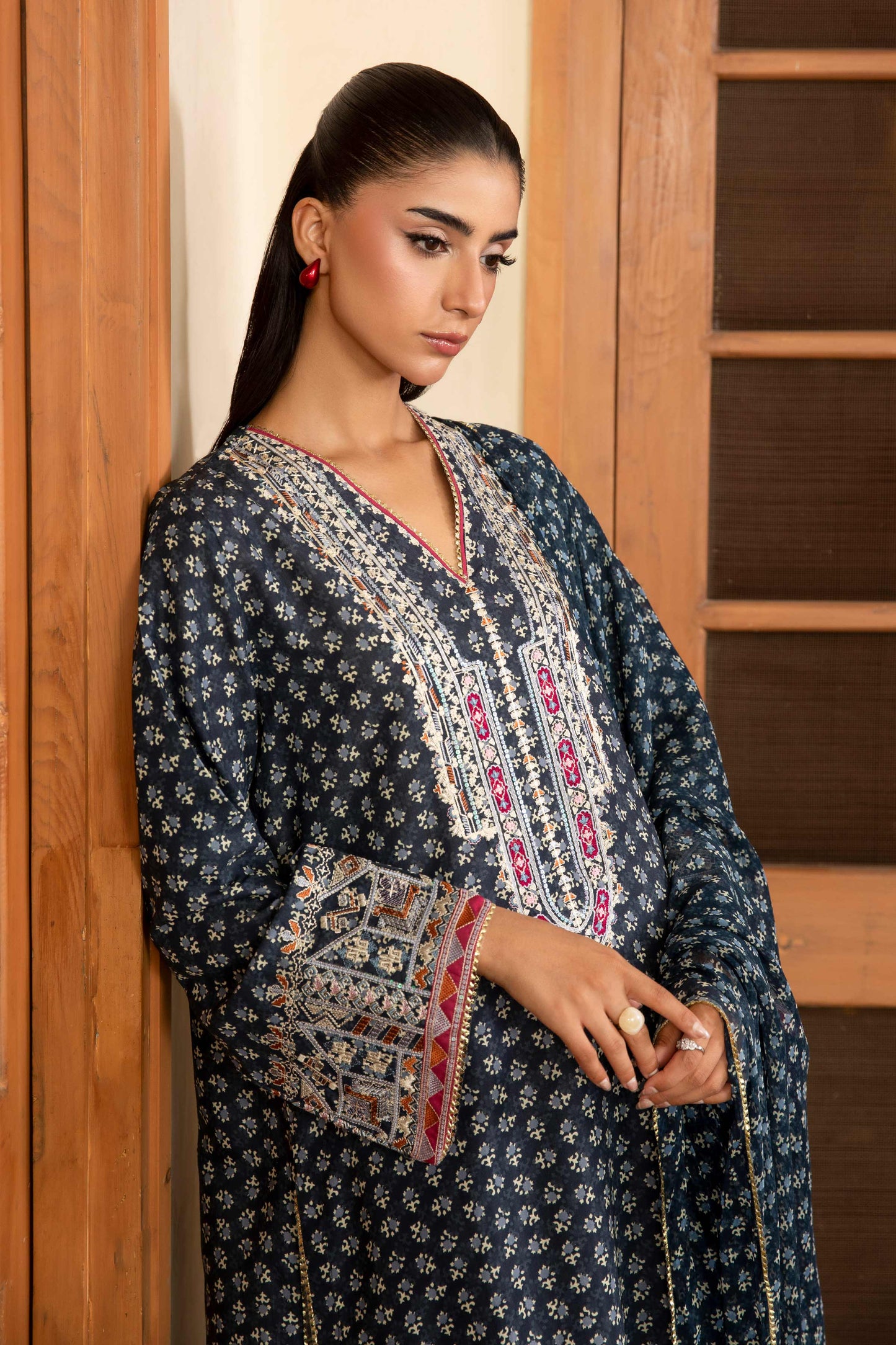 RAW SILK | EMBROIDERED