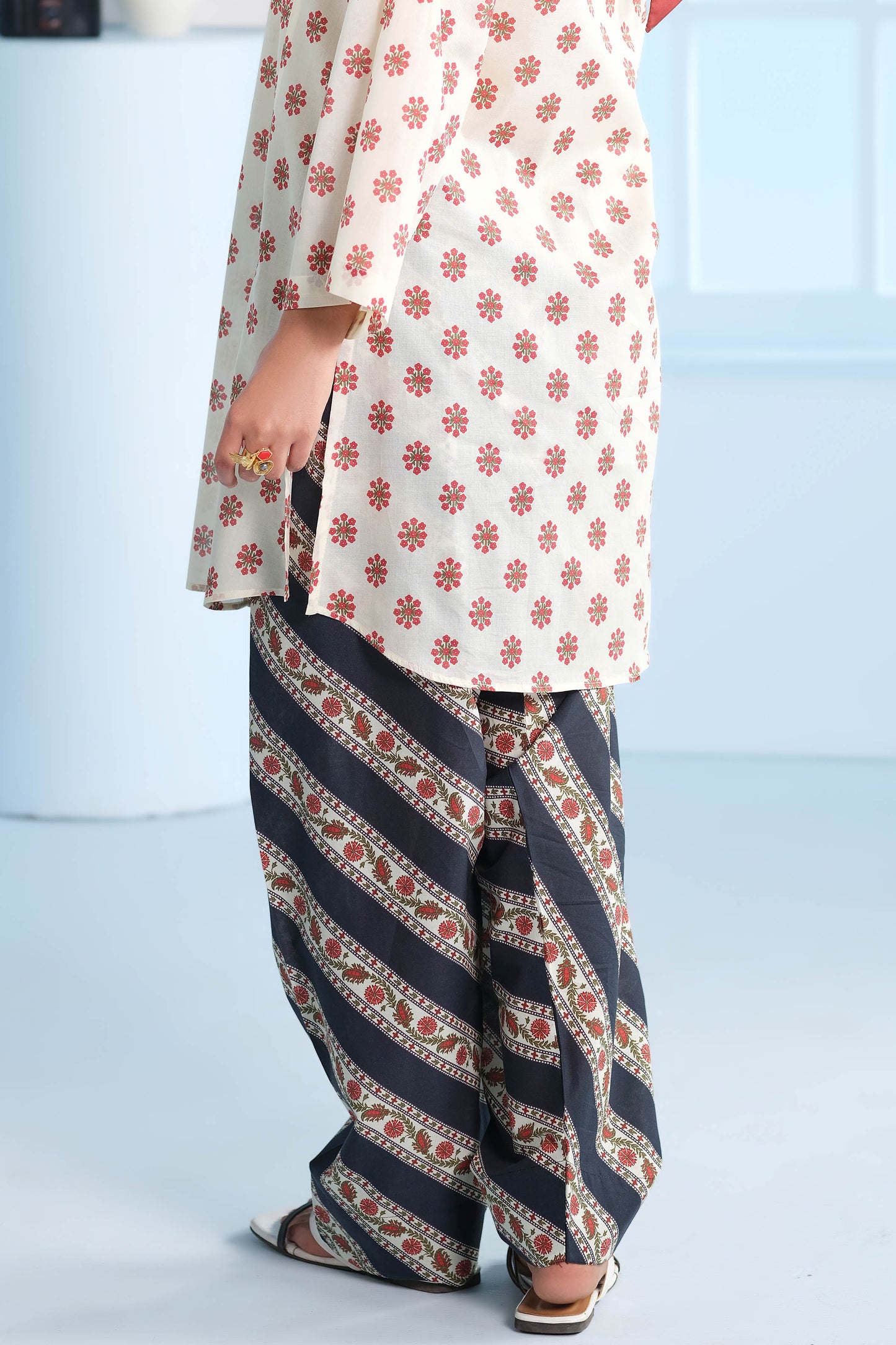LAWN | PRINTED