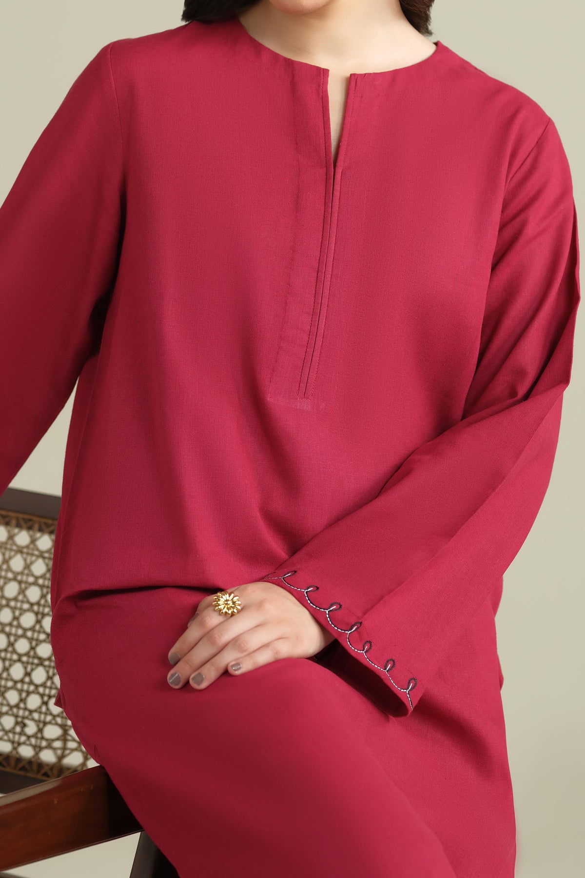LINEN | EMBROIDERED