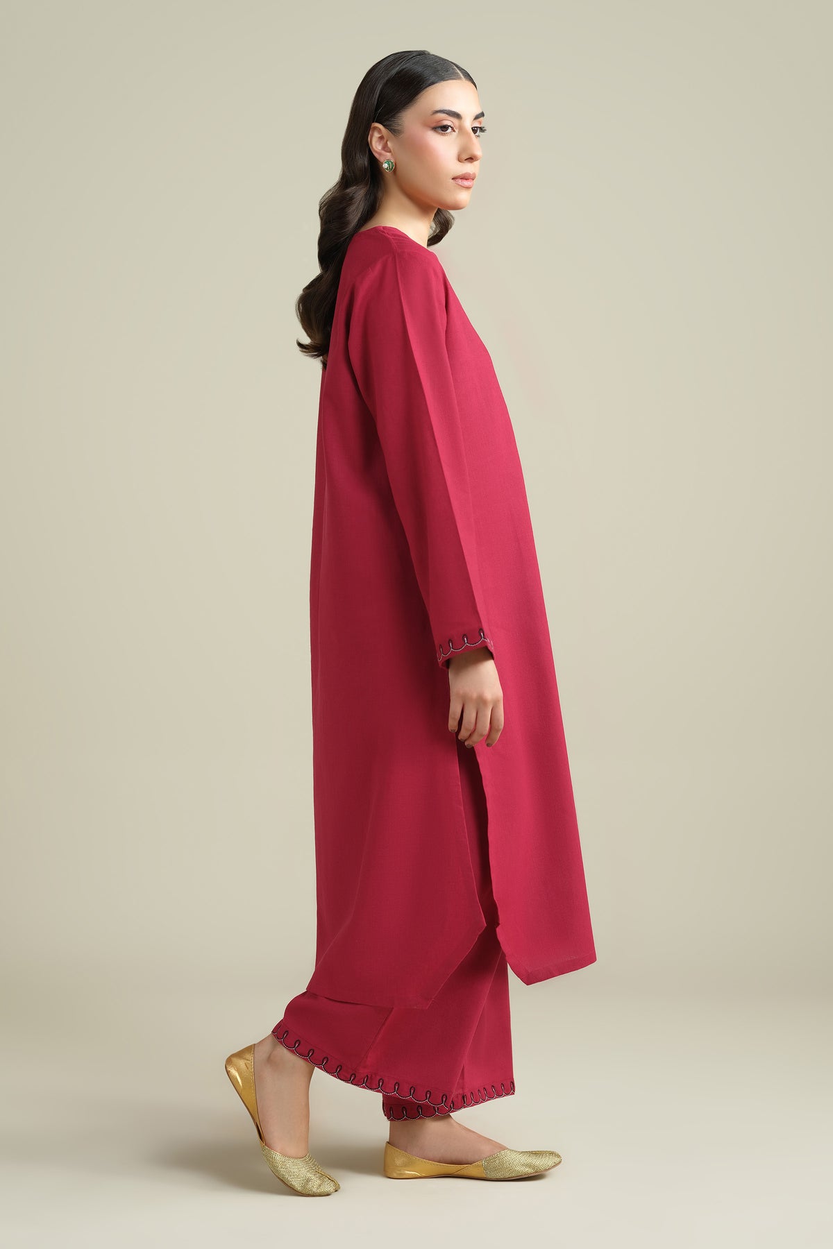 LINEN | EMBROIDERED