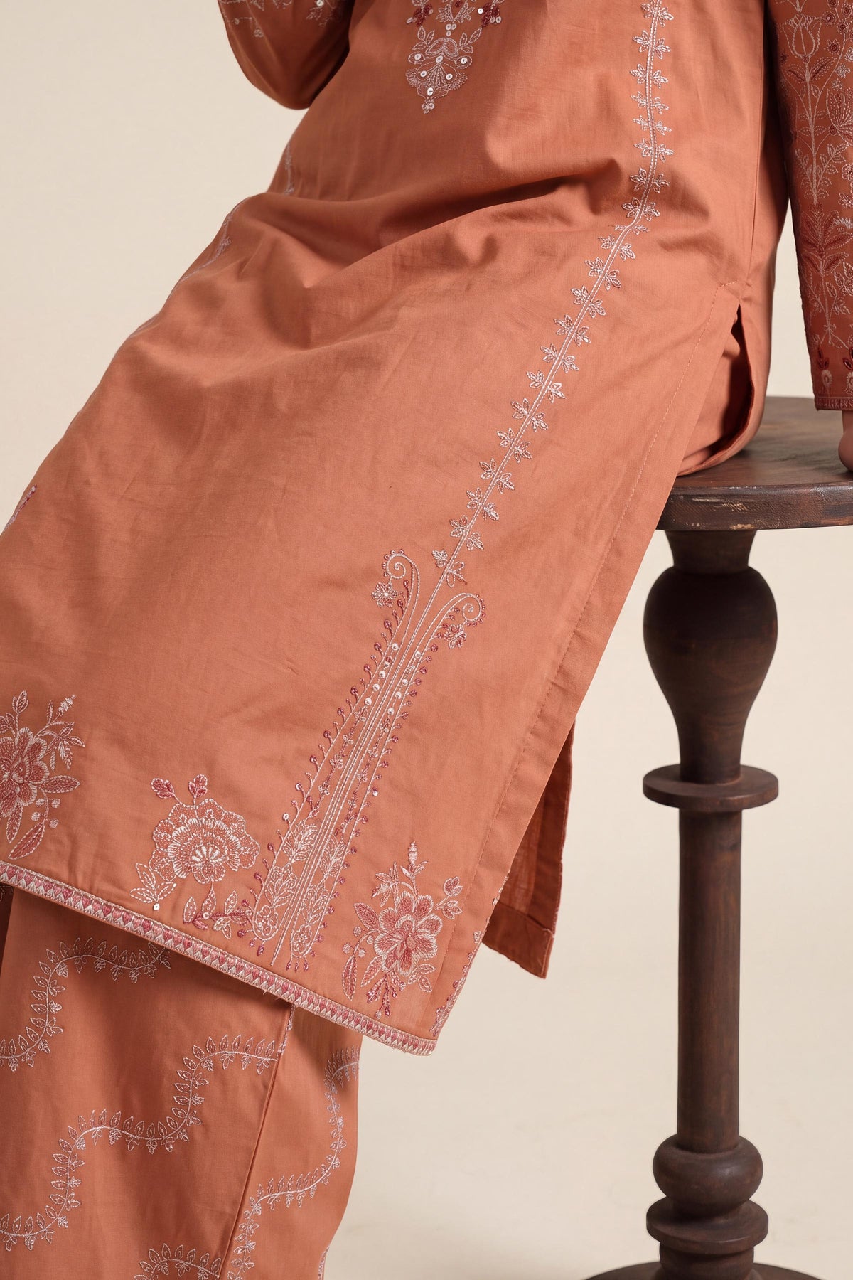 FINER CAMBRIC | EMBROIDERED