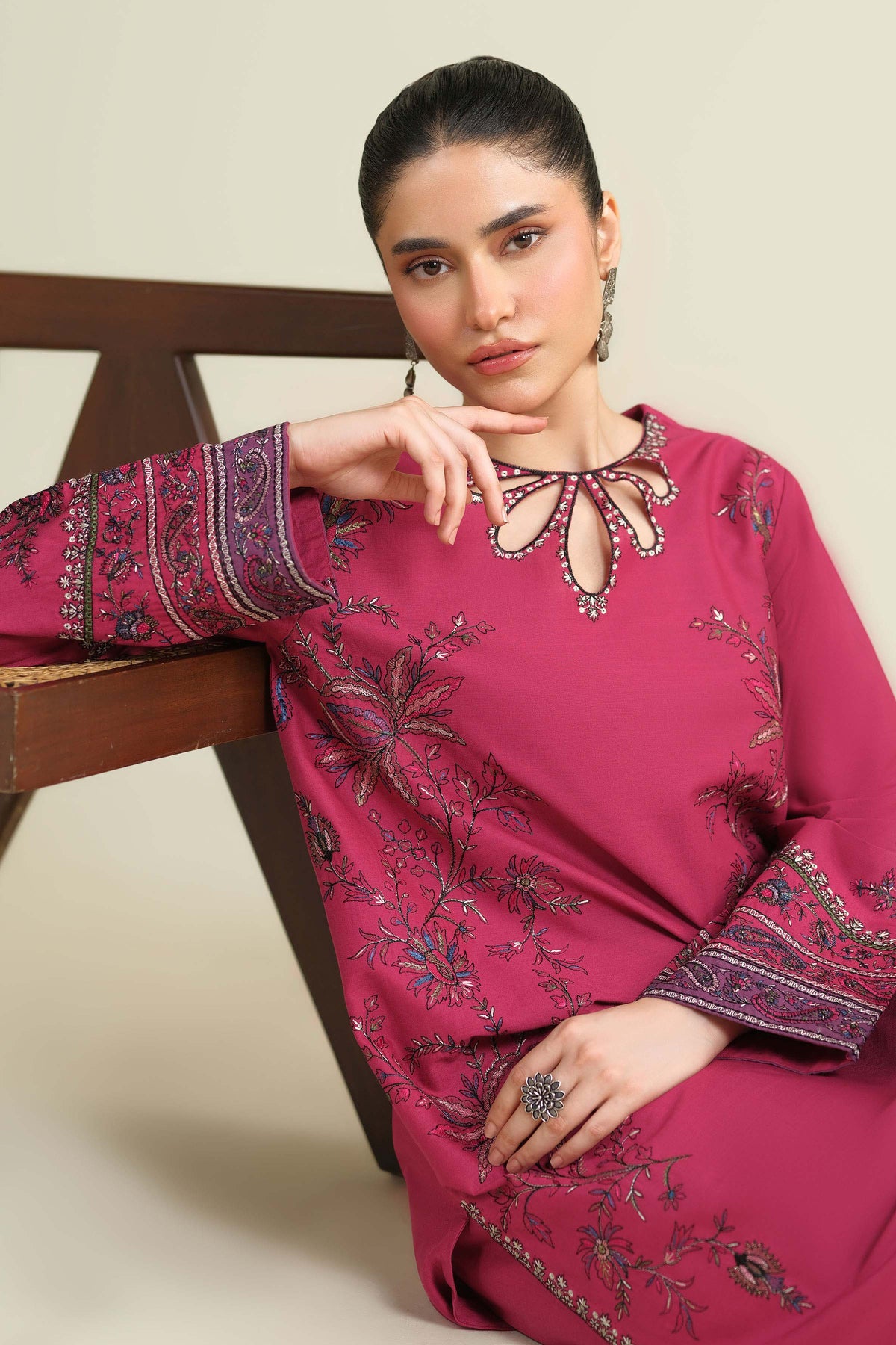 CROSS HATCH | EMBROIDERED