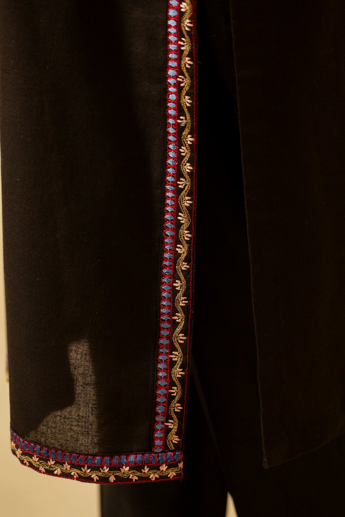 Embroidered Khaddar Shirt - KPW24-P2108-26 - Shop Now at Kayseria
