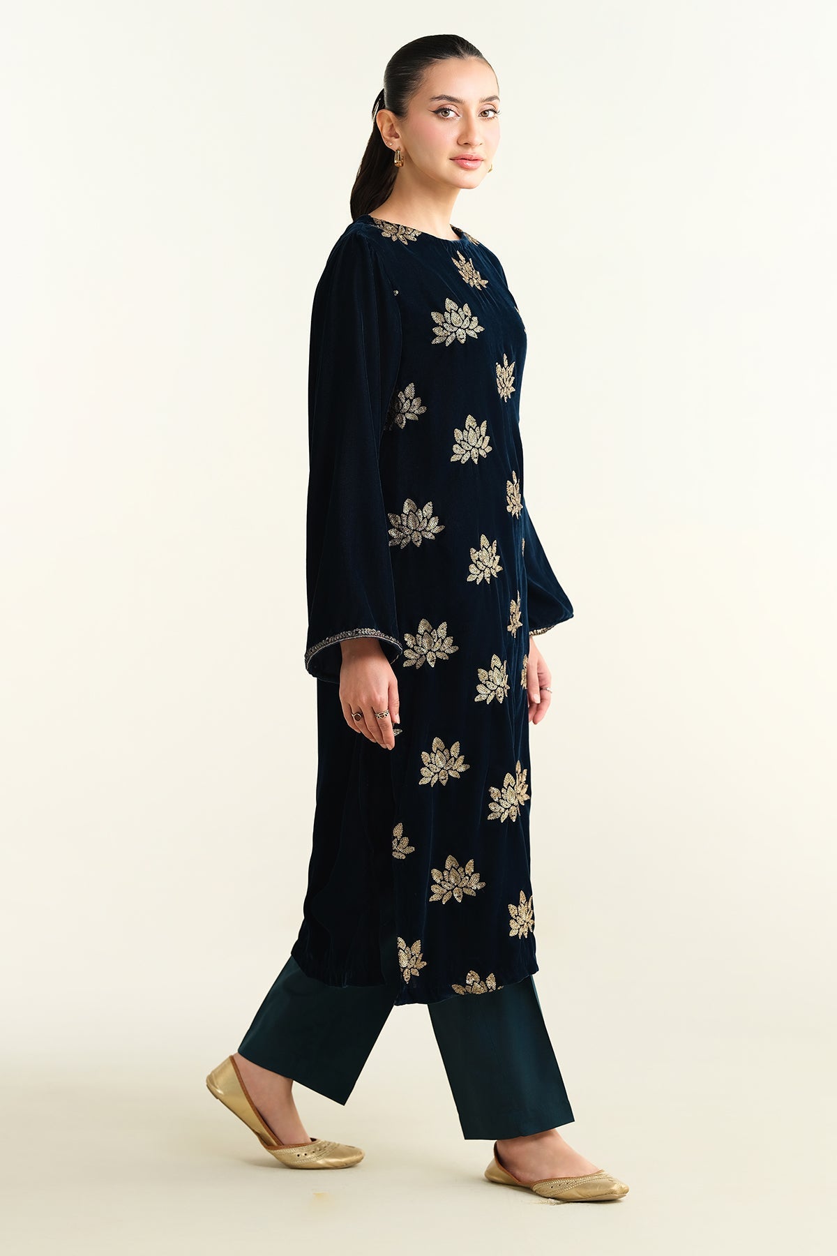 Embroidered Velvet Shirt - KPW24-P3157-157