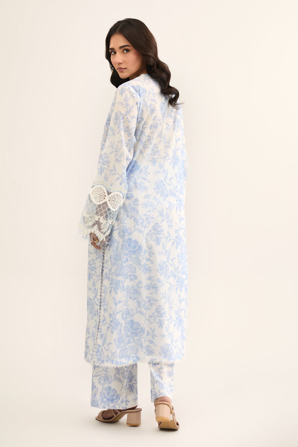 LAWN | EMBROIDERED - Shop Now at Kayseria