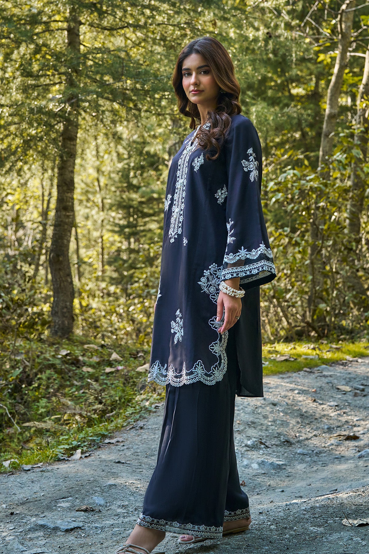 2 Piece - Embroidered Linen Suit - KPW25-P3692