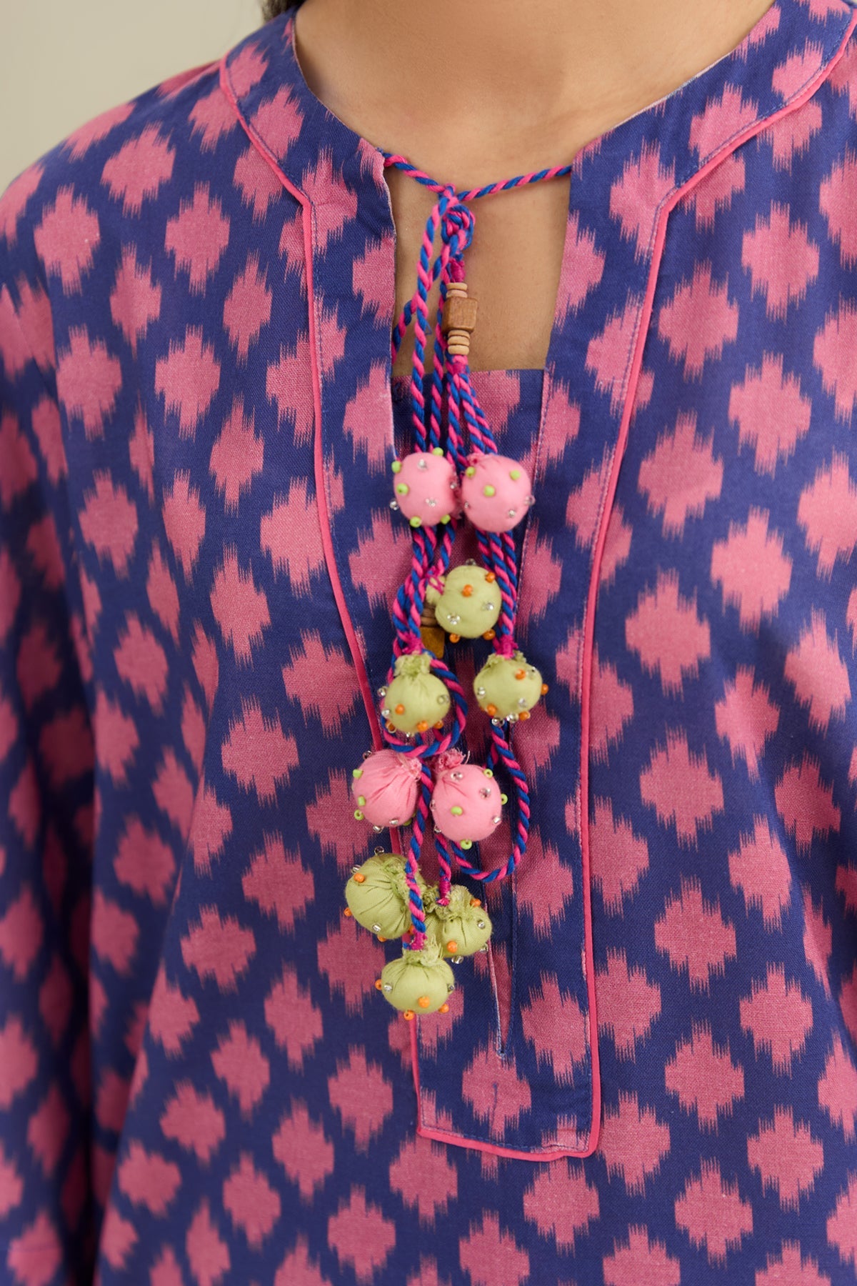 2 Piece - Printed Khaddar Suit - KPW25-P3732 - Shop Now at Kayseria