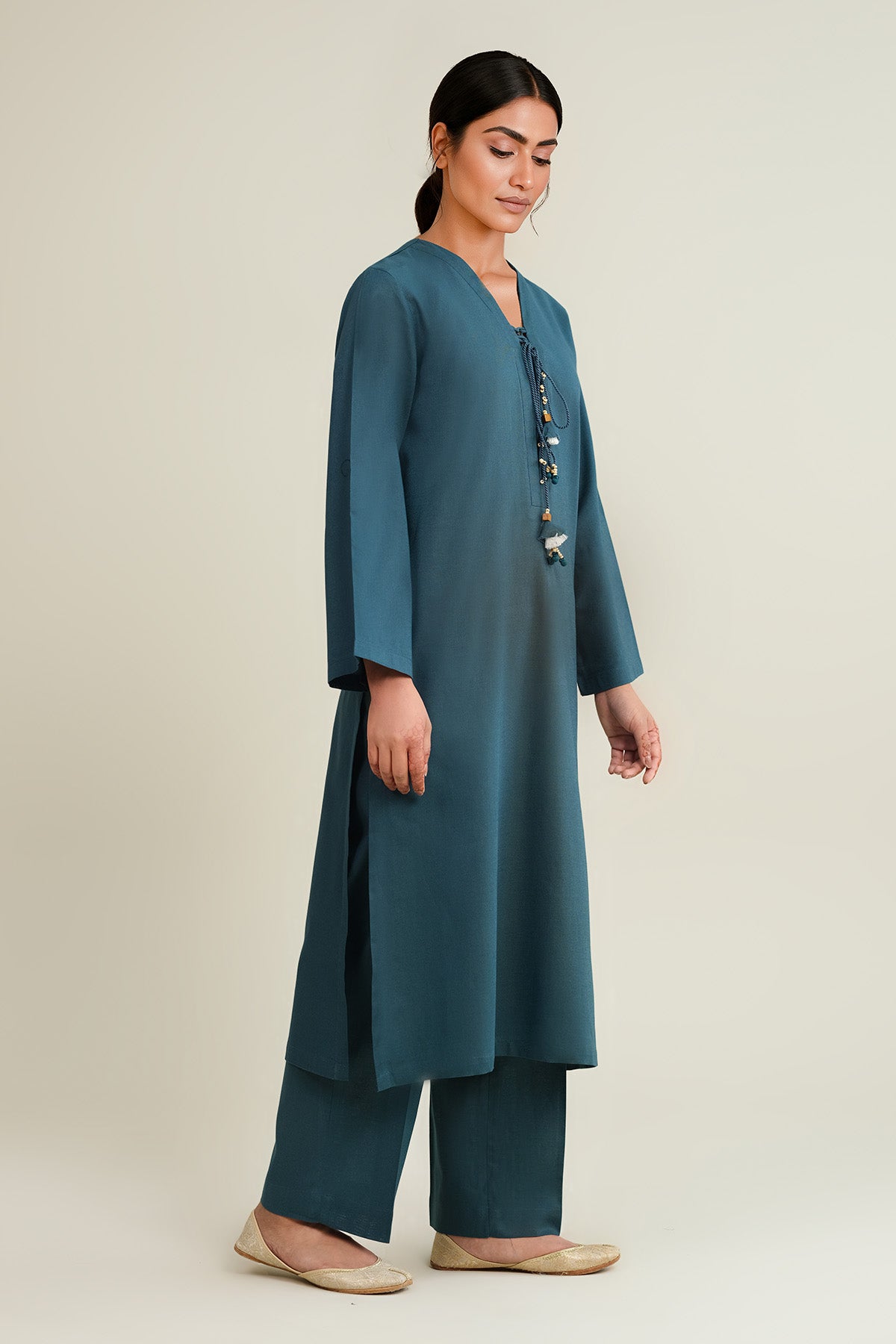 2 Piece - Dyed Khaddar Suit - KPW25-P3749 - Shop Now at Kayseria