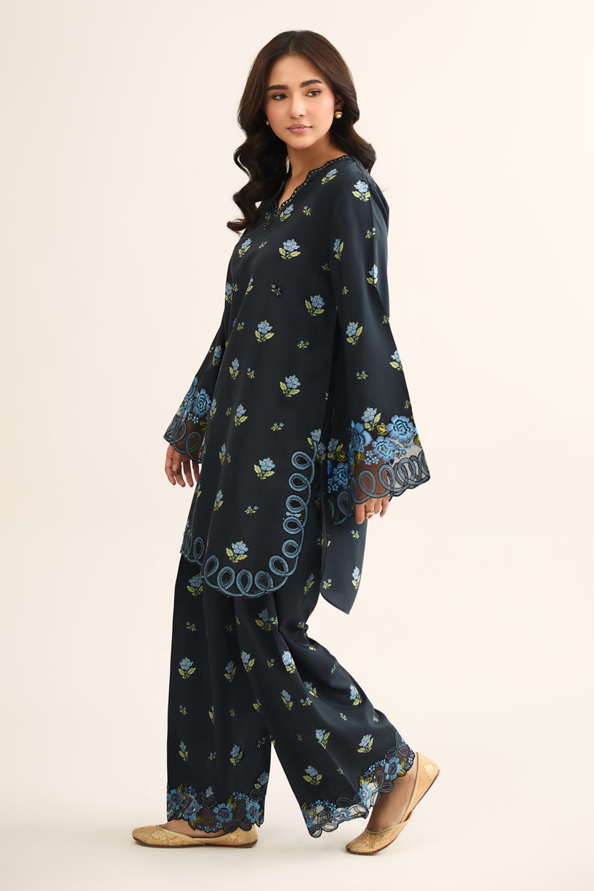 FILAMENT | EMBROIDERED