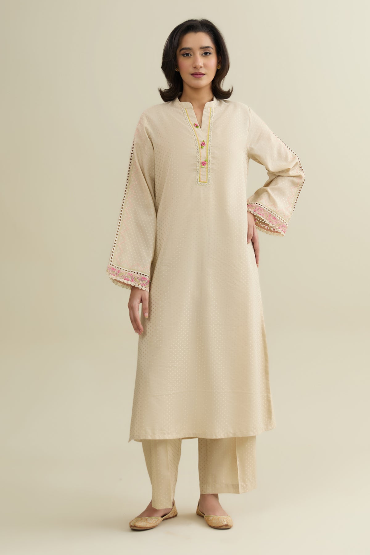 JACQUARD | EMBROIDERED | KPW25-P3764