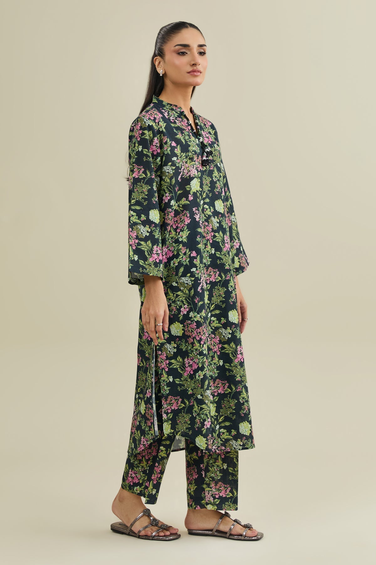 2 Piece - Printed Khaddar Suit - KPW25-P3765 - Shop Now at Kayseria