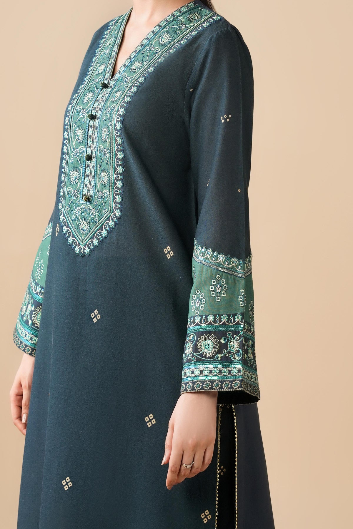 LAWN | EMBROIDERED PRET WINTER-26