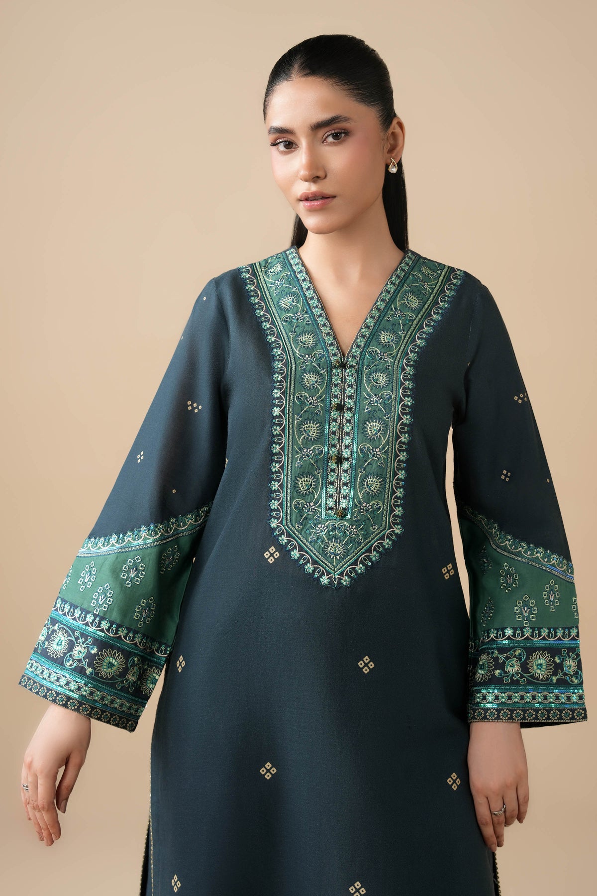LAWN | EMBROIDERED PRET WINTER-26