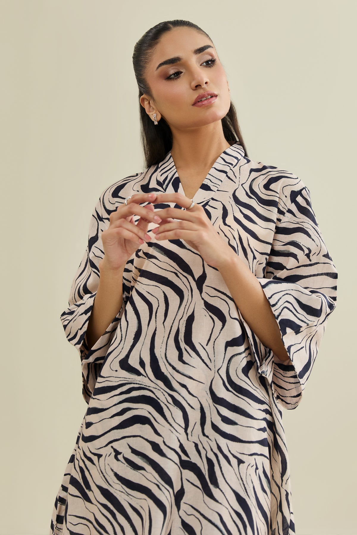 2 Piece - Printed Khaddar Suit - KPW25-P3771 - Shop Now at Kayseria