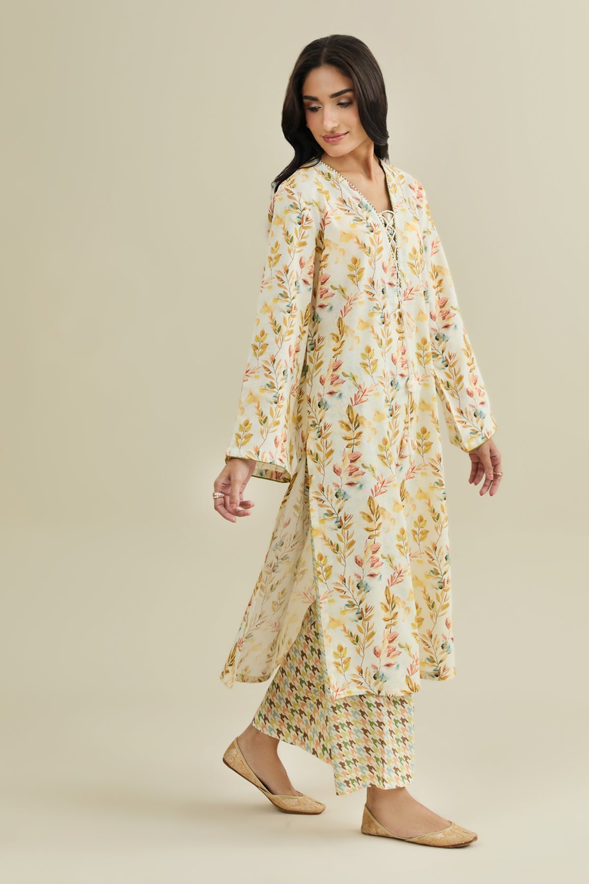 2 Piece - Printed Khaddar Suit - KPW25-P3797 - Shop Now at Kayseria