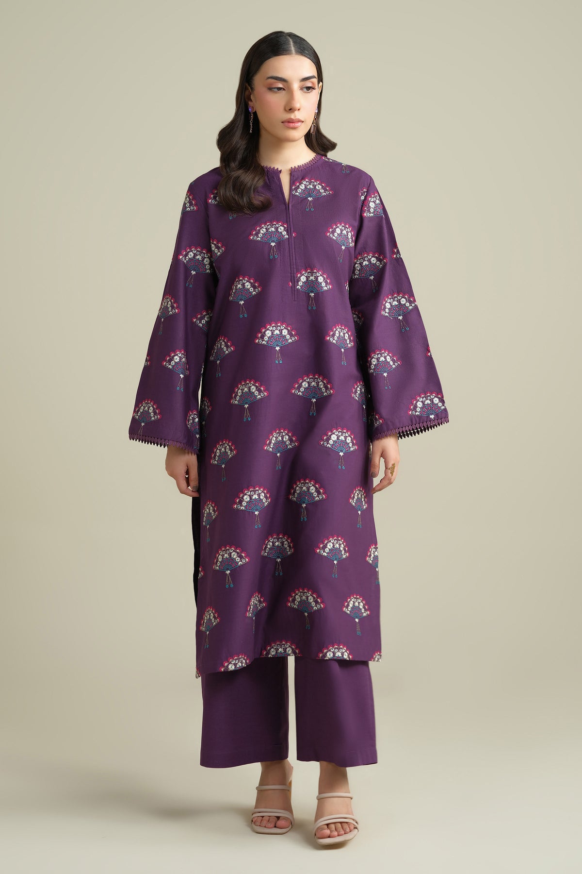 CROSS HATCH | EMBROIDERED