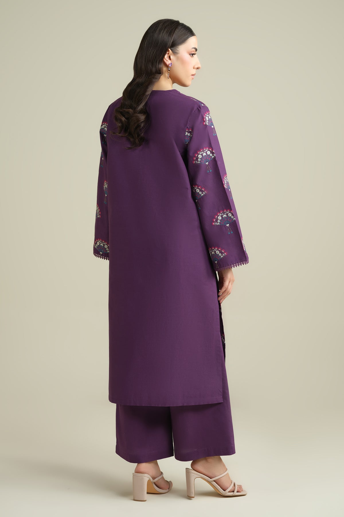 CROSS HATCH | EMBROIDERED