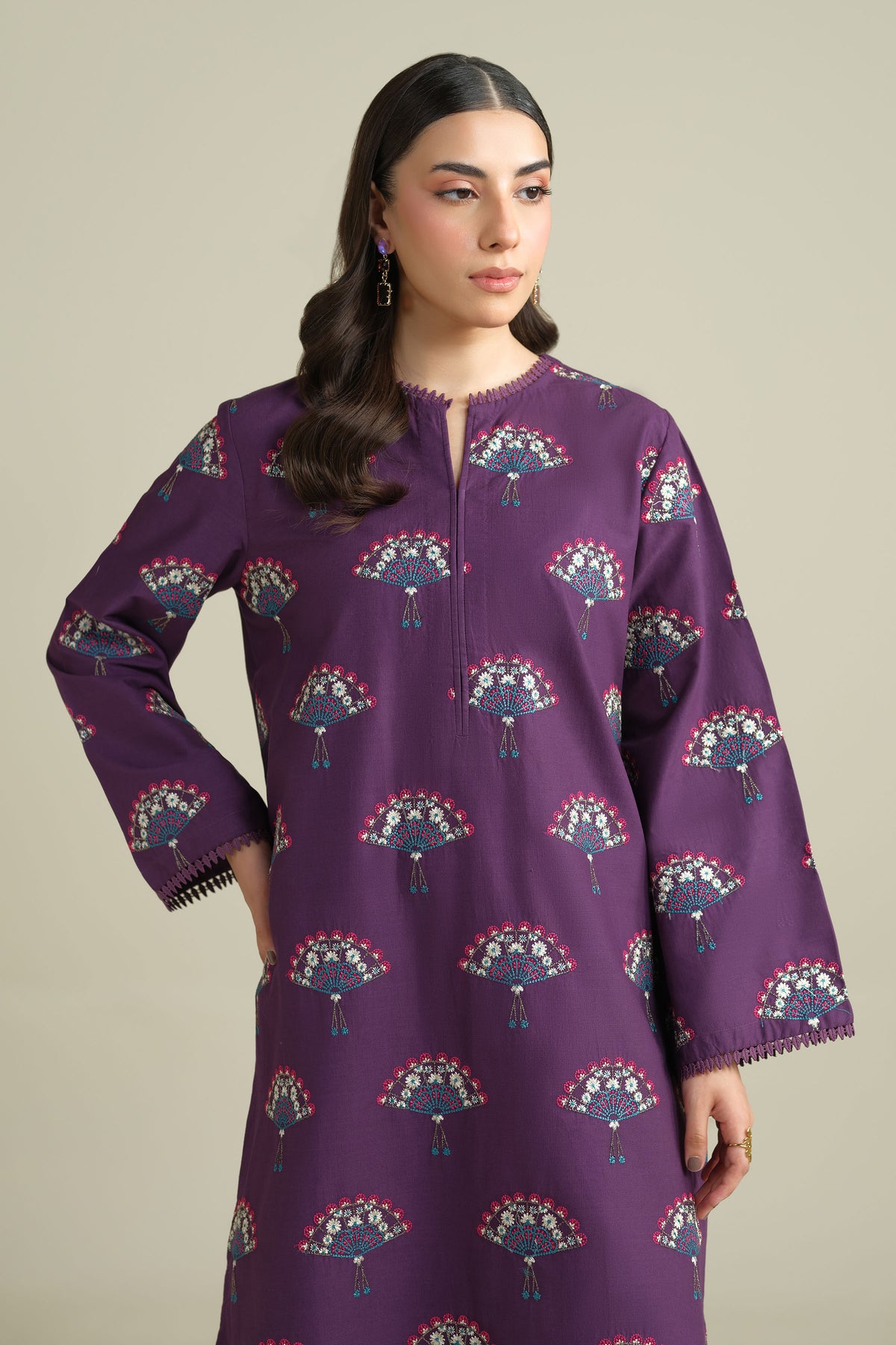 CROSS HATCH | EMBROIDERED