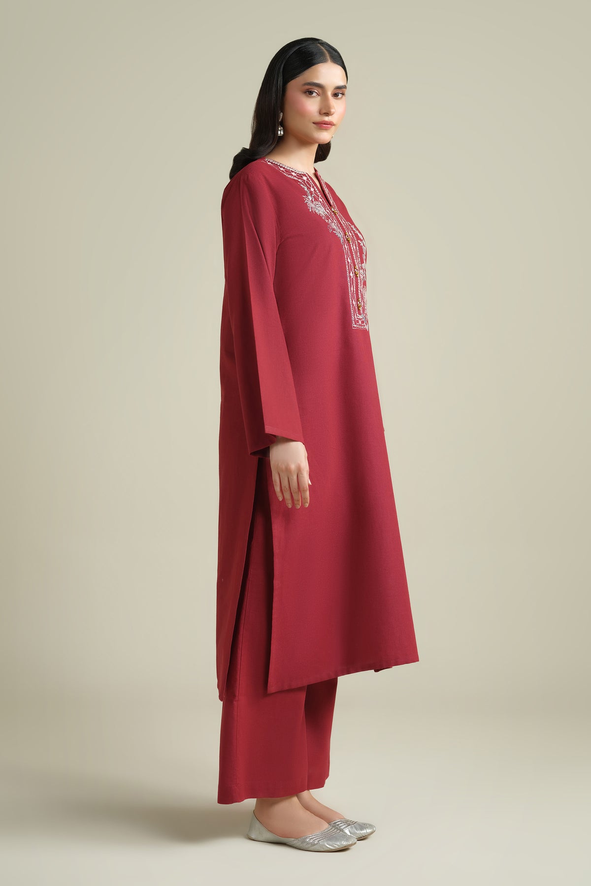 LINEN | EMBROIDERED