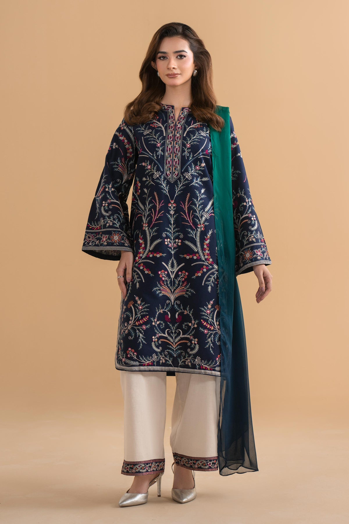 KHADDAR | EMBROIDERED