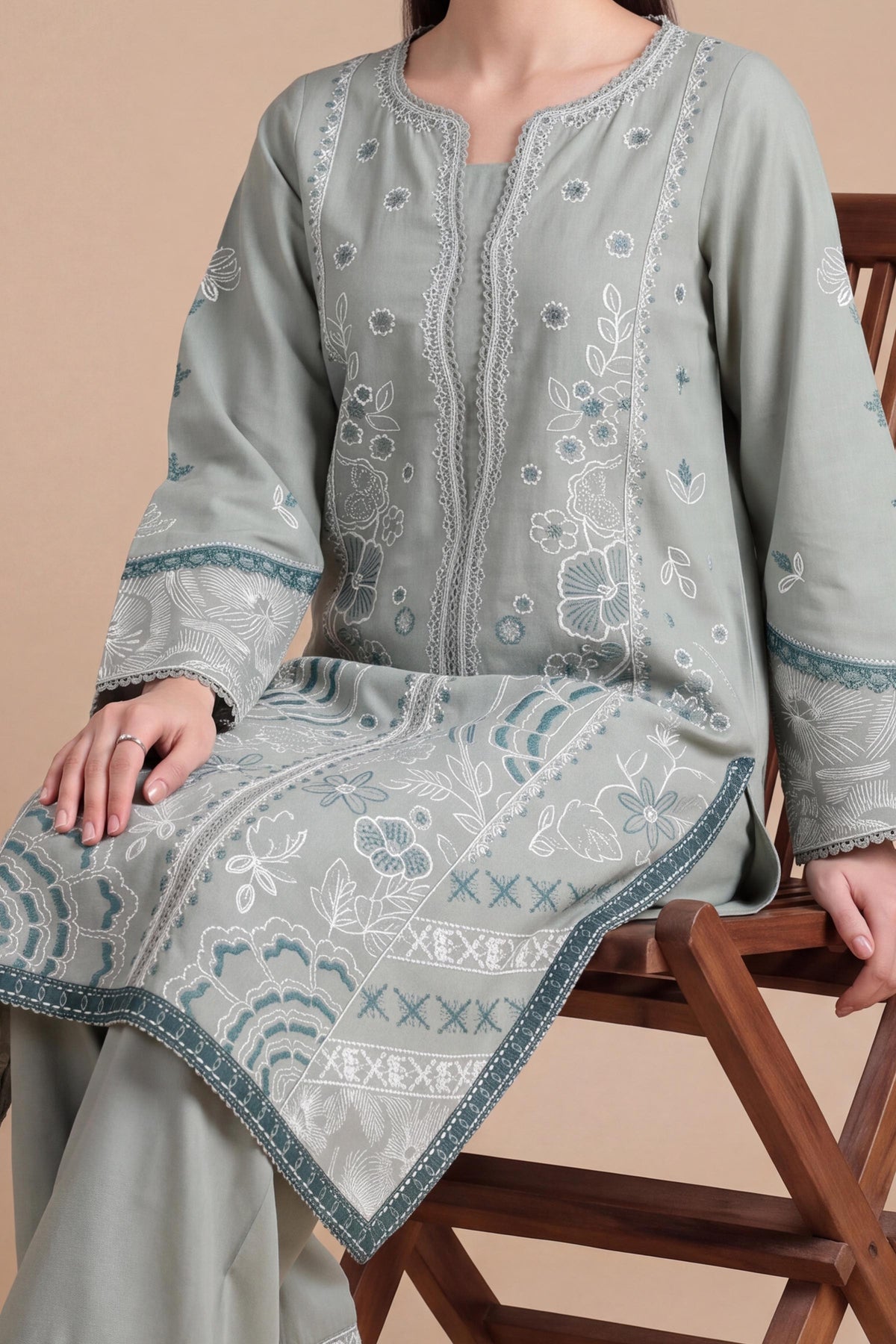 KHADDAR | EMBROIDERED